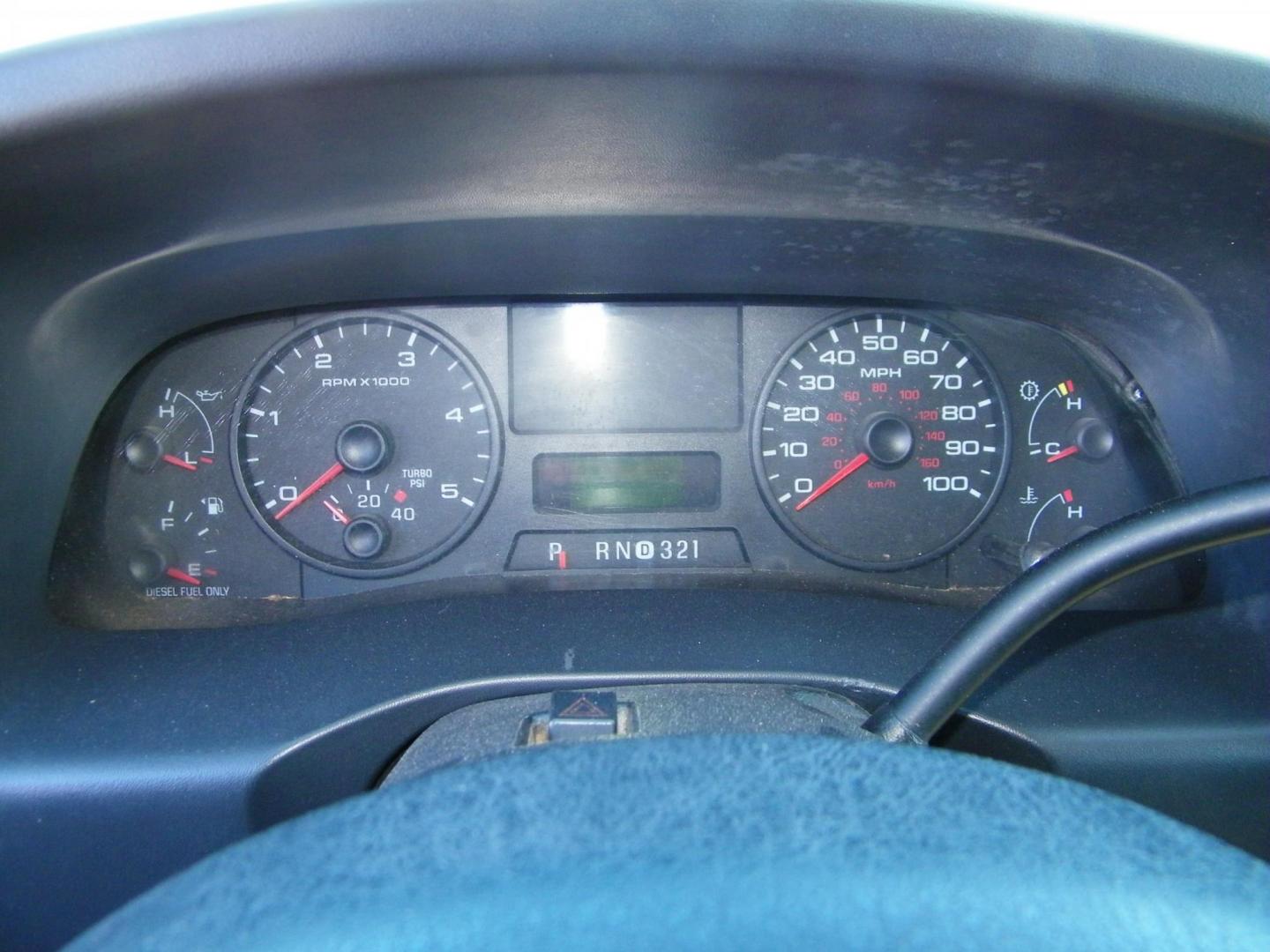 2006 WHITE /GRAY Ford F-350 DULLY 6.0 4WD Lariat Crew Cab 4WD DRW (1FTWW33P56E) with an 6.0L V8 OHV 32V TURBO DIESEL engine, AUTOMATIC transmission, located at 4000 Bee Ridge Road, Sarasota, FL, 34233, (941) 926-0300, 27.298664, -82.489151 - Photo#23