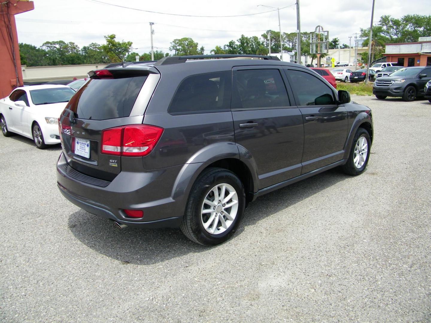 2015 Gray /Gray Dodge Journey SXT (3C4PDCBGXFT) with an 3.6L V6 DOHC 24V engine, 6-Speed Automatic transmission, located at 4000 Bee Ridge Road, Sarasota, FL, 34233, (941) 926-0300, 27.298664, -82.489151 - Photo#5