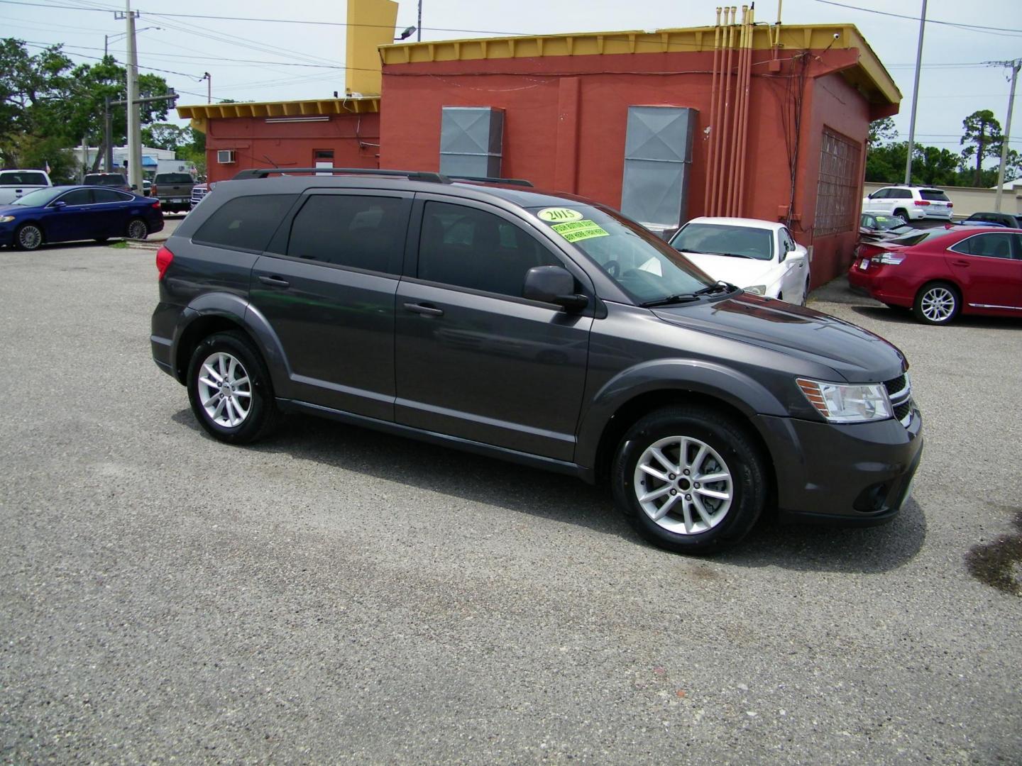 2015 Gray /Gray Dodge Journey SXT (3C4PDCBGXFT) with an 3.6L V6 DOHC 24V engine, 6-Speed Automatic transmission, located at 4000 Bee Ridge Road, Sarasota, FL, 34233, (941) 926-0300, 27.298664, -82.489151 - Photo#7