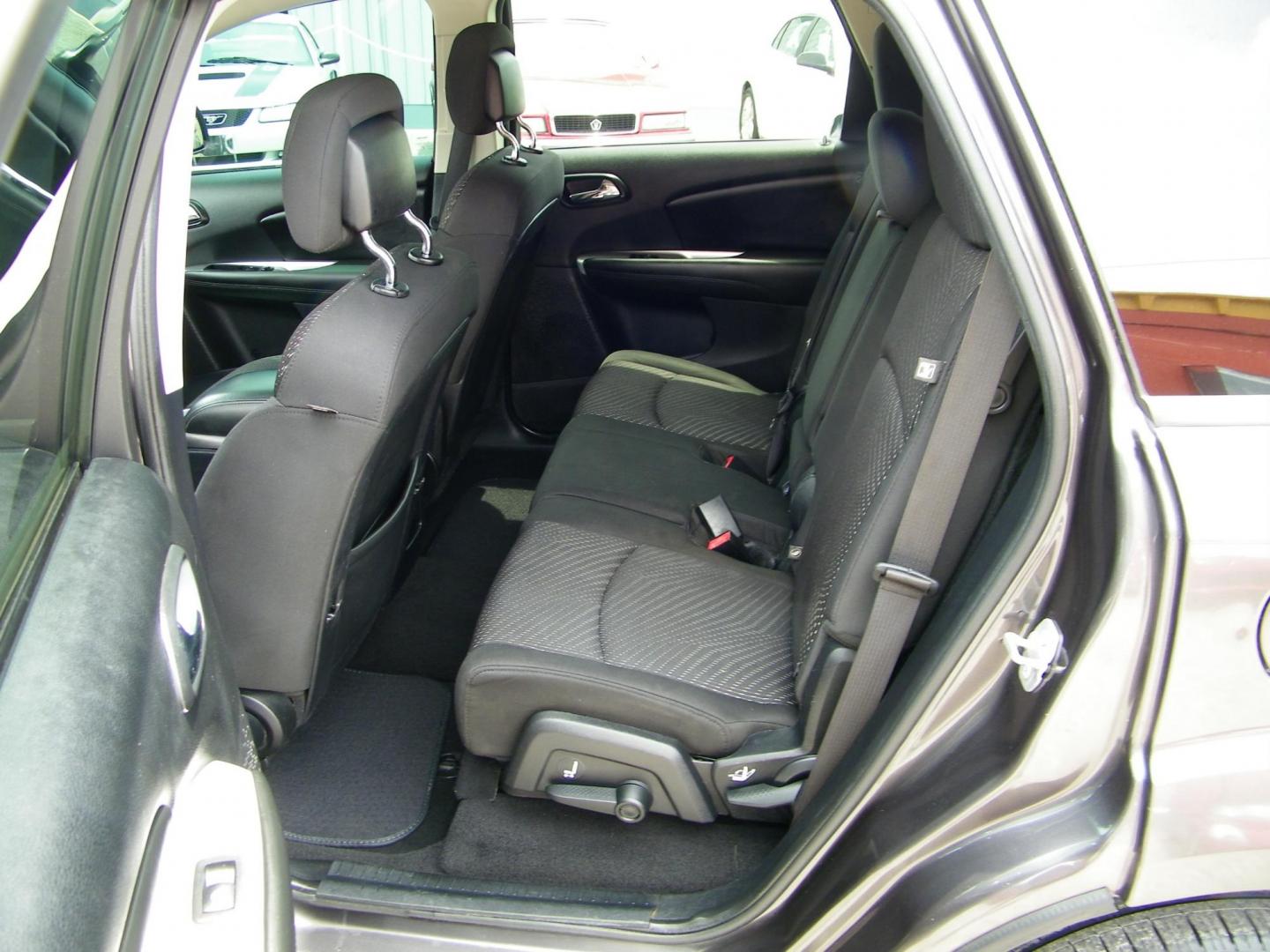 2015 Gray /Gray Dodge Journey SXT (3C4PDCBGXFT) with an 3.6L V6 DOHC 24V engine, 6-Speed Automatic transmission, located at 4000 Bee Ridge Road, Sarasota, FL, 34233, (941) 926-0300, 27.298664, -82.489151 - Photo#10