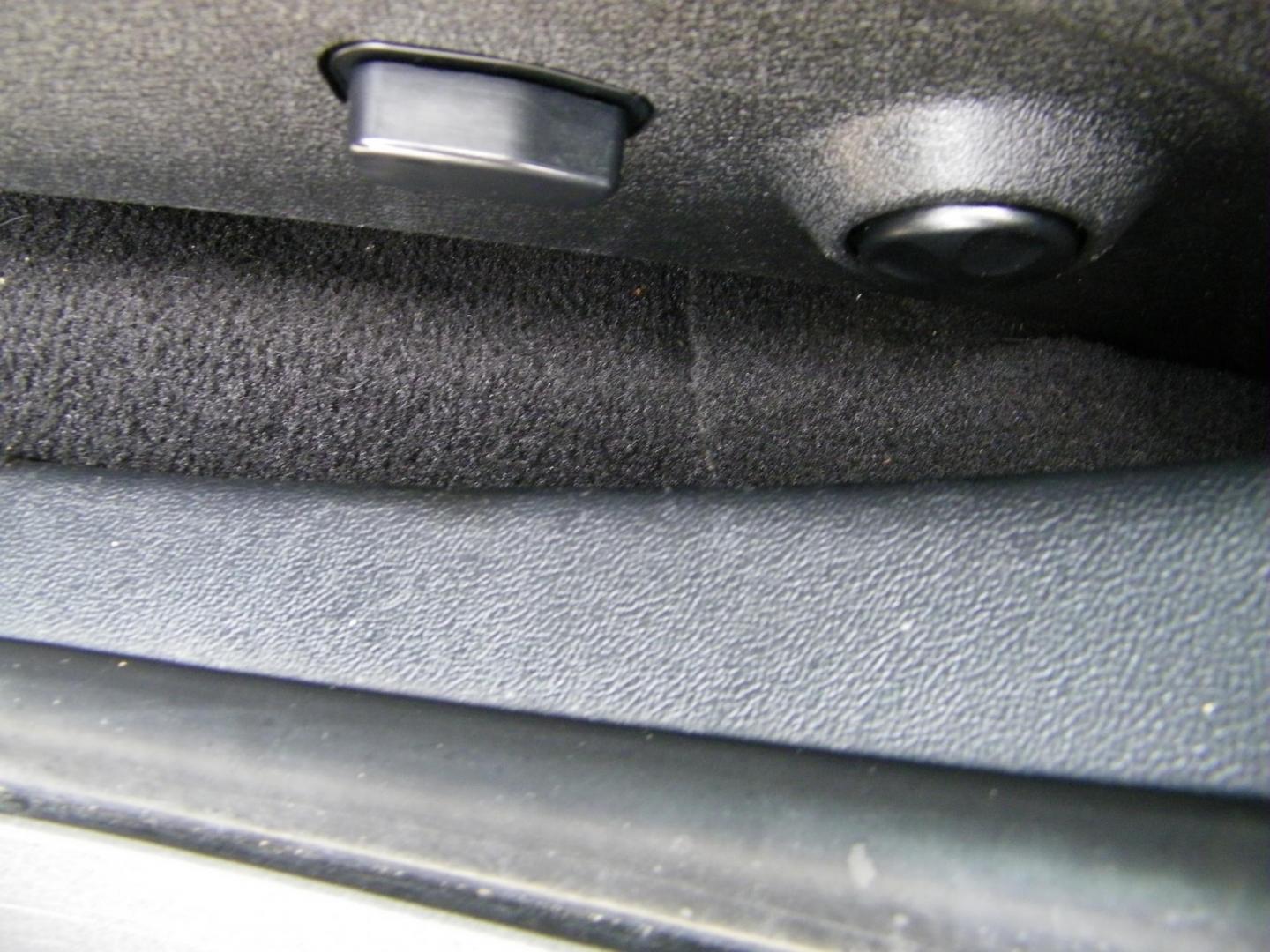 2015 Gray /Gray Dodge Journey SXT (3C4PDCBGXFT) with an 3.6L V6 DOHC 24V engine, 6-Speed Automatic transmission, located at 4000 Bee Ridge Road, Sarasota, FL, 34233, (941) 926-0300, 27.298664, -82.489151 - Photo#18