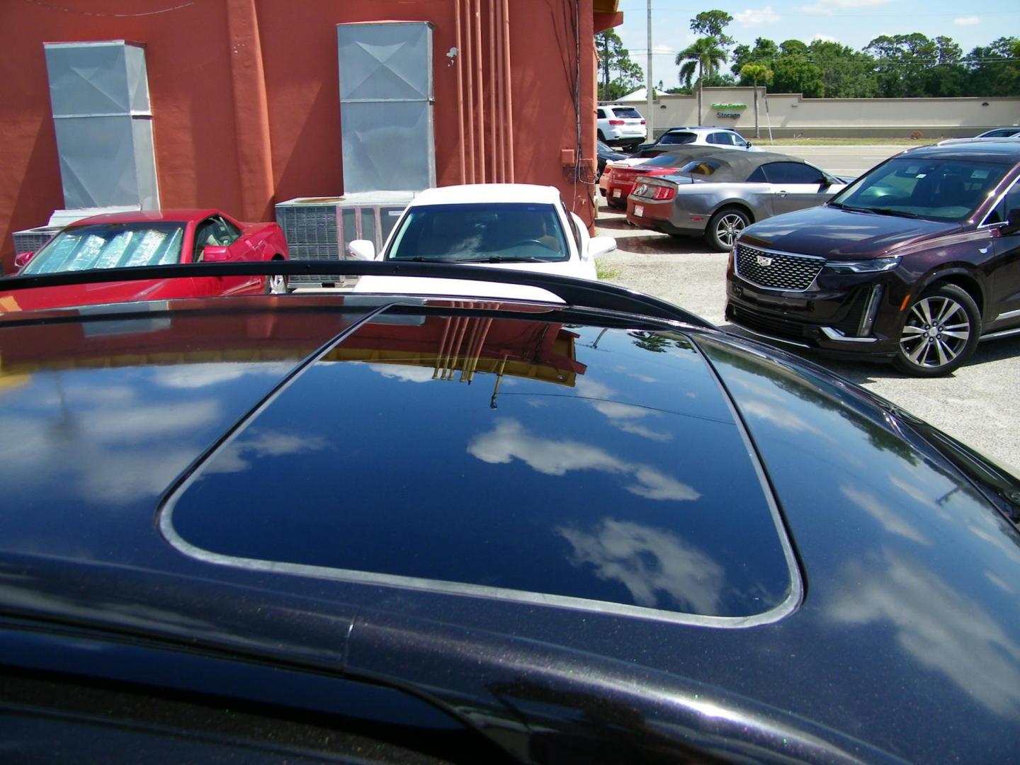 2011 Black /Grey Nissan Rogue SL 2WD (JN8AS5MT7BW) with an 2.5L L4 DOHC 16V engine, Automatic transmission, located at 4000 Bee Ridge Road, Sarasota, FL, 34233, (941) 926-0300, 27.298664, -82.489151 - Photo#8