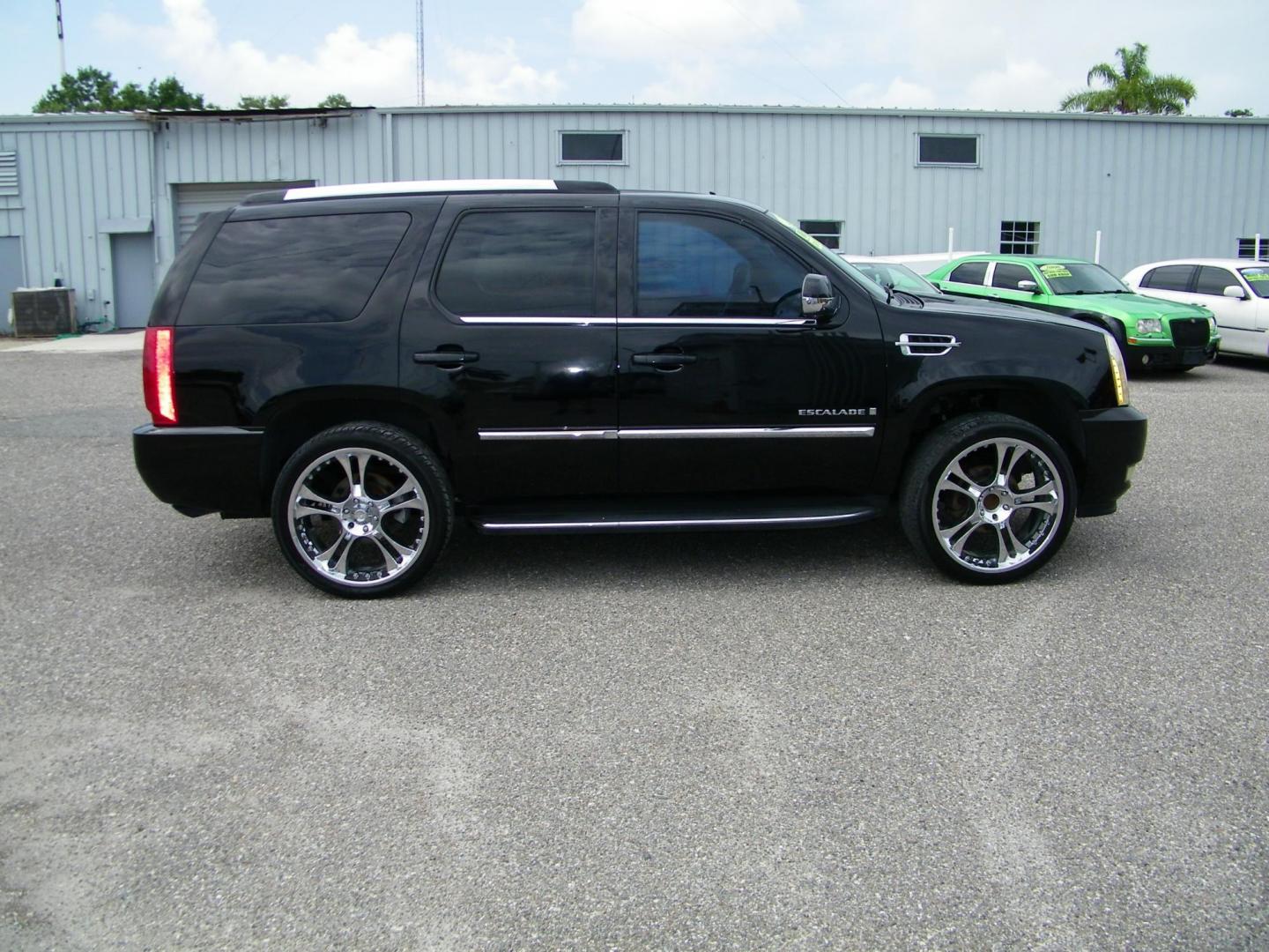2007 Black /Black Cadillac Escalade 2WD (1GYEC63867R) with an 6.2L V8 OHV 16V engine, 6-Speed Automatic Overdrive transmission, located at 4000 Bee Ridge Road, Sarasota, FL, 34233, (941) 926-0300, 27.298664, -82.489151 - Photo#6