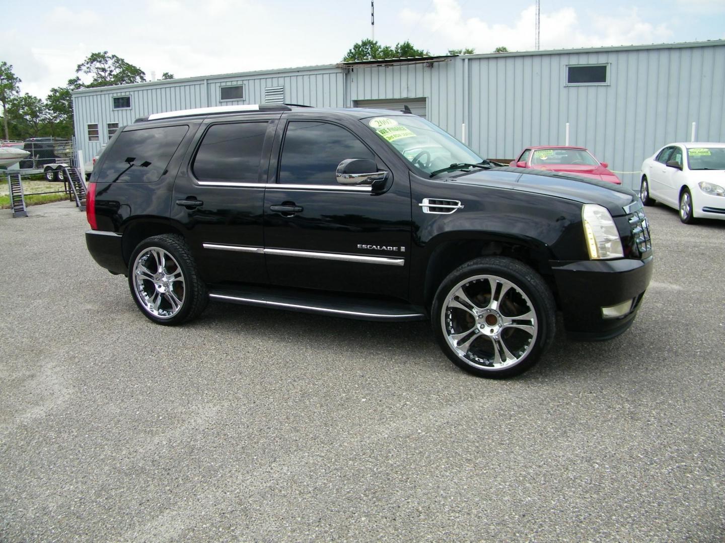 2007 Black /Black Cadillac Escalade 2WD (1GYEC63867R) with an 6.2L V8 OHV 16V engine, 6-Speed Automatic Overdrive transmission, located at 4000 Bee Ridge Road, Sarasota, FL, 34233, (941) 926-0300, 27.298664, -82.489151 - Photo#7