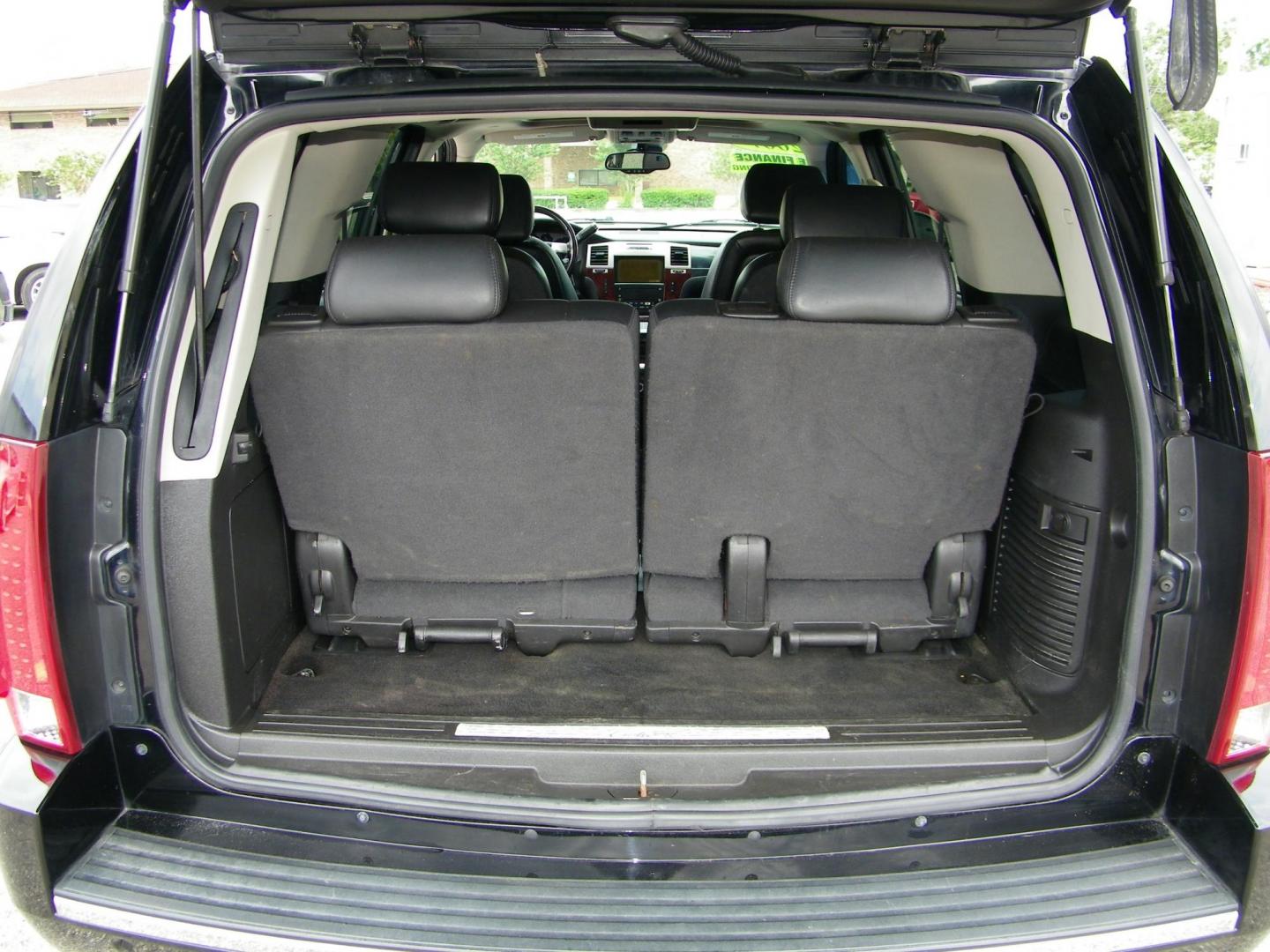 2007 Black /Black Cadillac Escalade 2WD (1GYEC63867R) with an 6.2L V8 OHV 16V engine, 6-Speed Automatic Overdrive transmission, located at 4000 Bee Ridge Road, Sarasota, FL, 34233, (941) 926-0300, 27.298664, -82.489151 - Photo#11