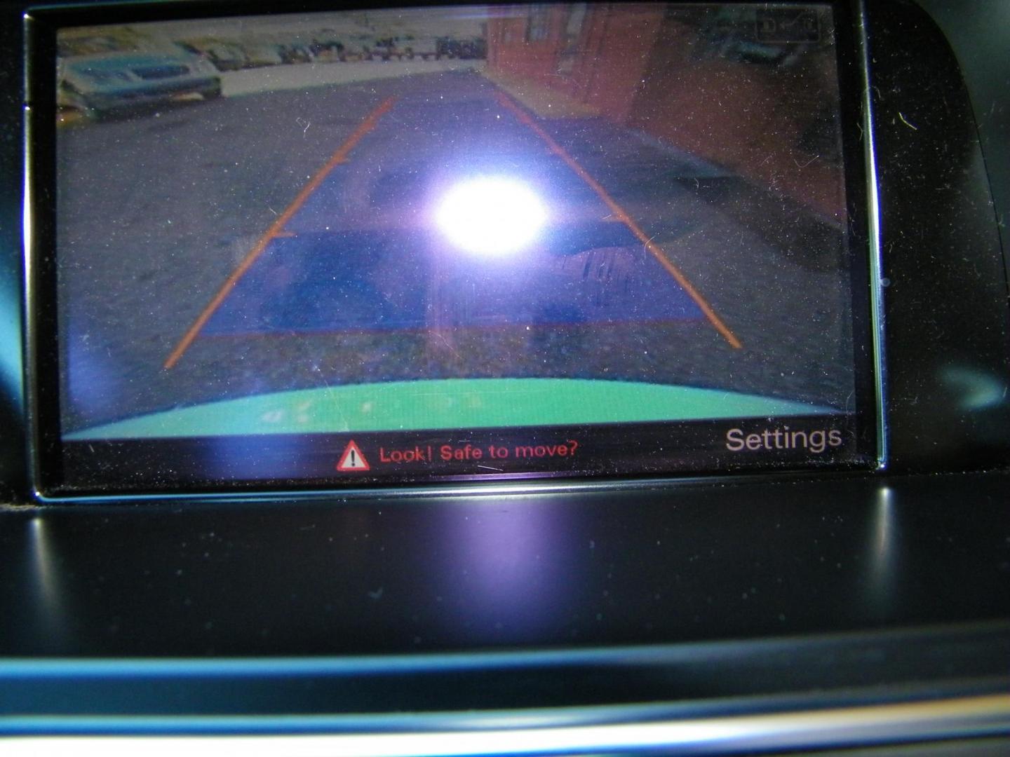 2013 White /Beige Audi A4 2.0T Premium Sedan quattro (WAUKFAFL9DA) with an 2.0L L4 DOHC 16V TURBO engine, AUTOMATIC transmission, located at 4000 Bee Ridge Road, Sarasota, FL, 34233, (941) 926-0300, 27.298664, -82.489151 - Photo#24