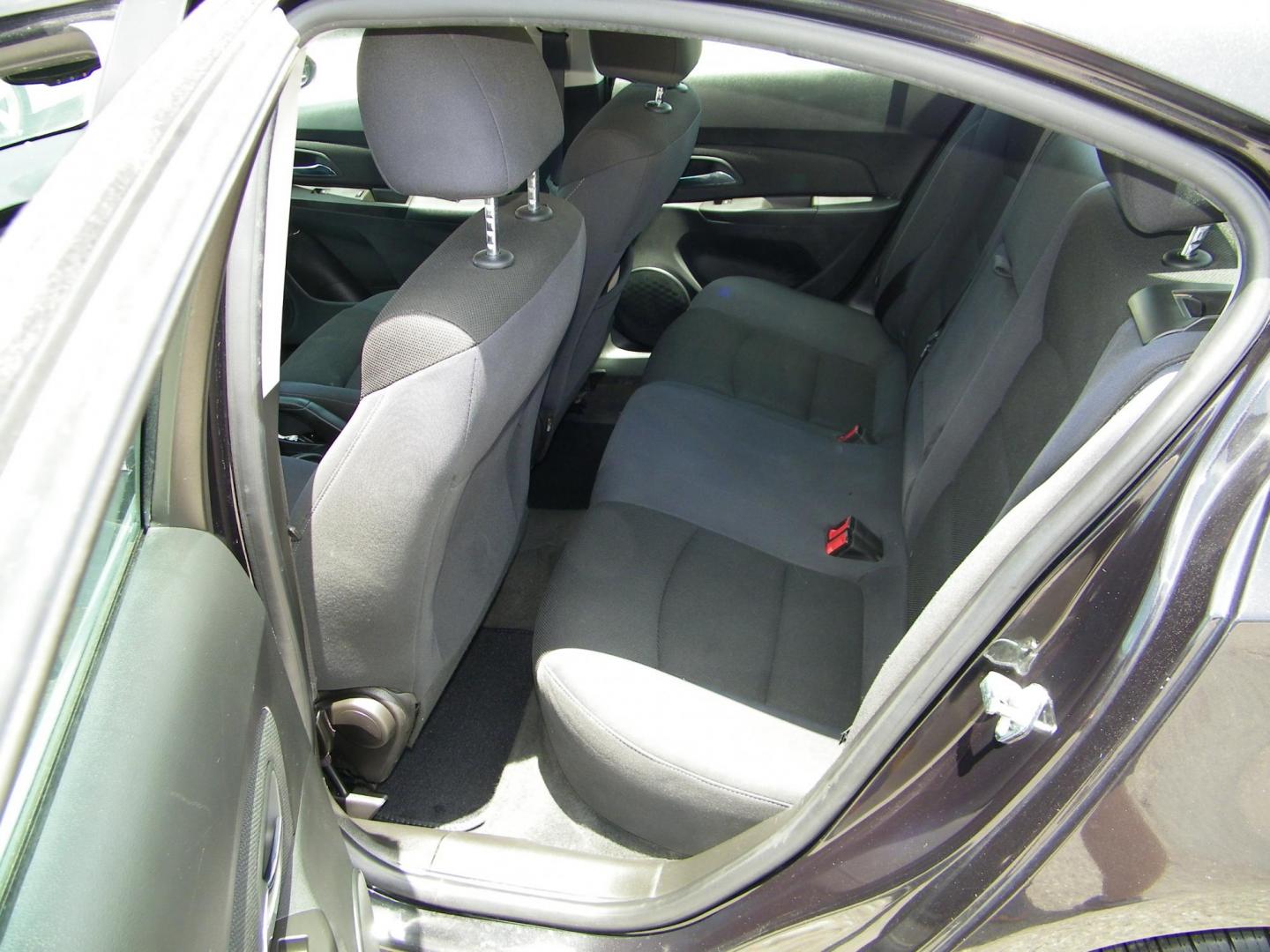 2015 Black /Black Chevrolet Cruze 1LT Auto (1G1PC5SB7F7) with an 1.4L L4 DOHC 16V TURBO engine, 6-Speed Automatic transmission, located at 4000 Bee Ridge Road, Sarasota, FL, 34233, (941) 926-0300, 27.298664, -82.489151 - Photo#10