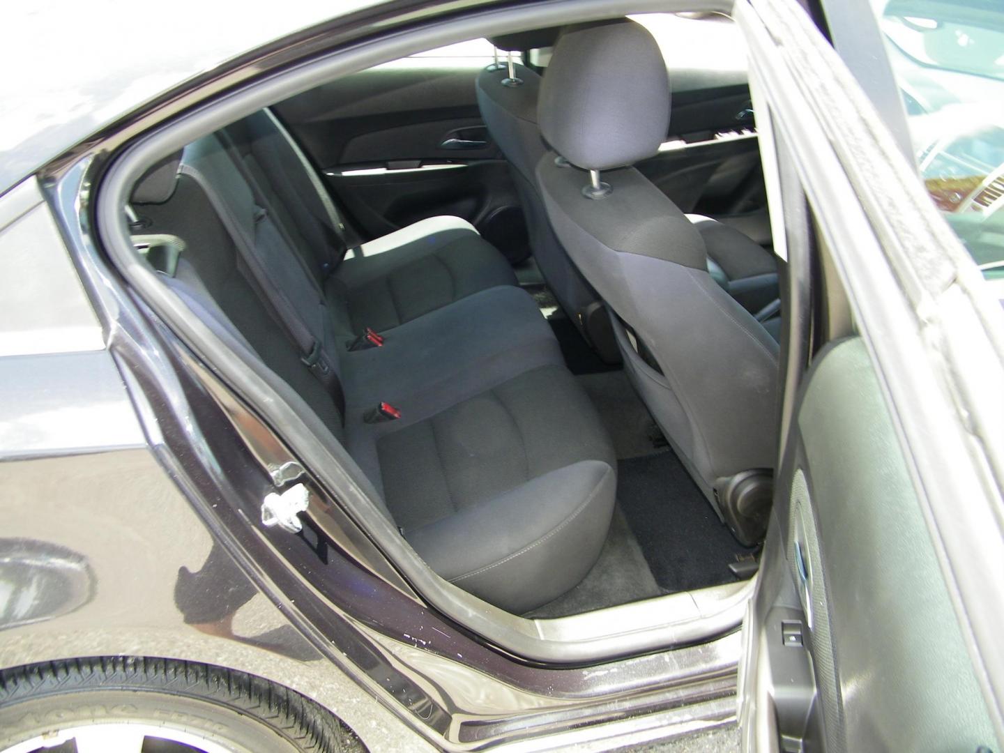 2015 Black /Black Chevrolet Cruze 1LT Auto (1G1PC5SB7F7) with an 1.4L L4 DOHC 16V TURBO engine, 6-Speed Automatic transmission, located at 4000 Bee Ridge Road, Sarasota, FL, 34233, (941) 926-0300, 27.298664, -82.489151 - Photo#12