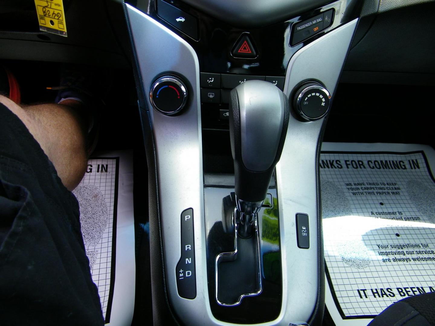 2015 Black /Black Chevrolet Cruze 1LT Auto (1G1PC5SB7F7) with an 1.4L L4 DOHC 16V TURBO engine, 6-Speed Automatic transmission, located at 4000 Bee Ridge Road, Sarasota, FL, 34233, (941) 926-0300, 27.298664, -82.489151 - Photo#20