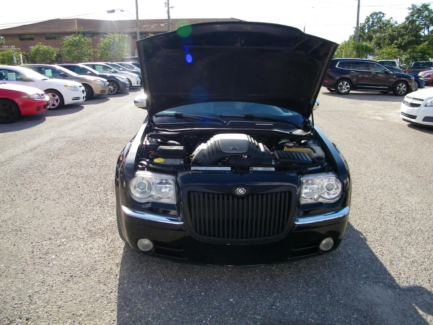 2006 Black /Black Chrysler 300 C (2C3KA63H46H) with an 5.7L V8 HEMI engine, Automatic transmission, located at 4000 Bee Ridge Road, Sarasota, FL, 34233, (941) 926-0300, 27.298664, -82.489151 - Photo#13