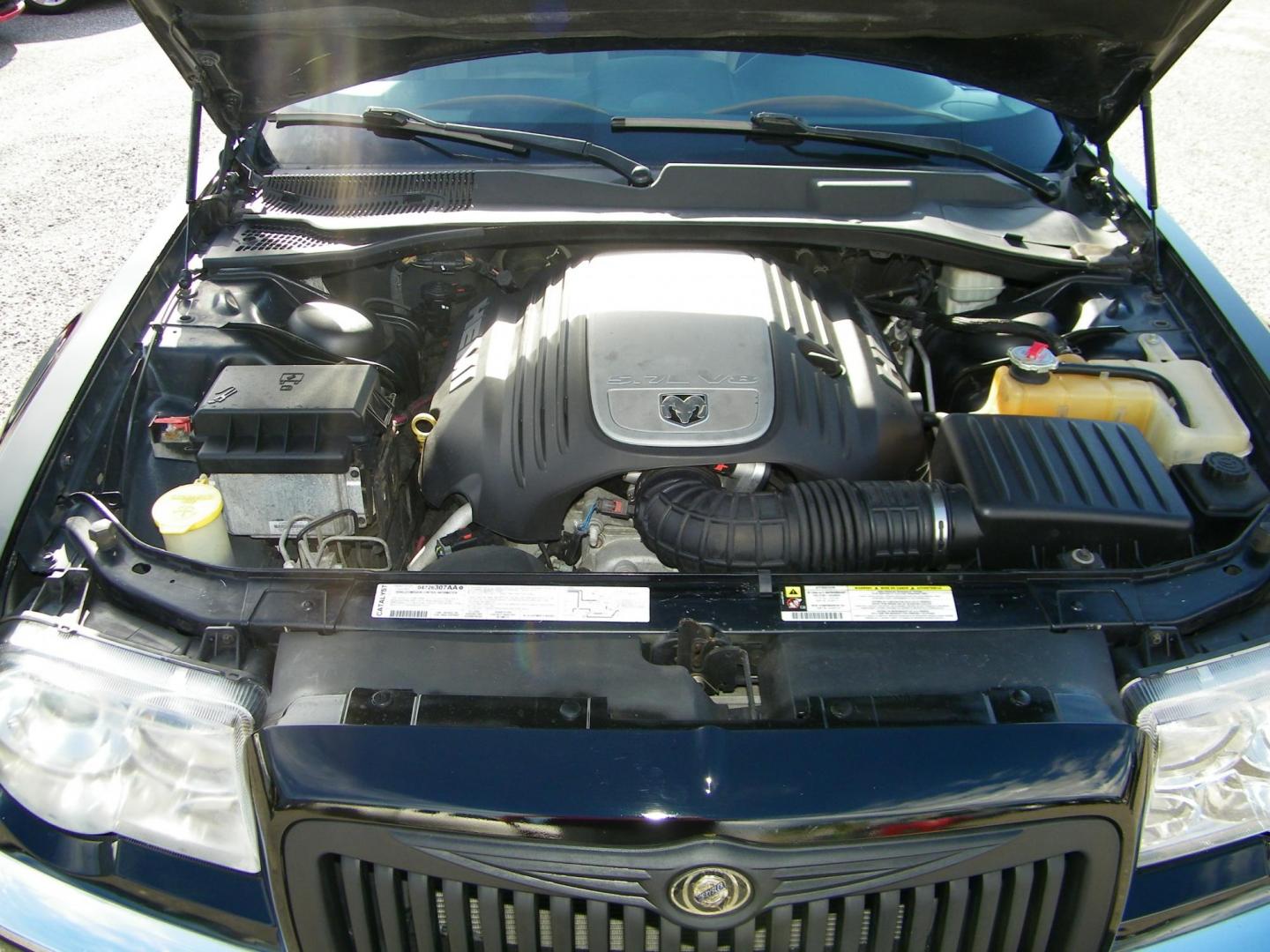 2006 Black /Black Chrysler 300 C (2C3KA63H46H) with an 5.7L V8 HEMI engine, Automatic transmission, located at 4000 Bee Ridge Road, Sarasota, FL, 34233, (941) 926-0300, 27.298664, -82.489151 - Photo#14