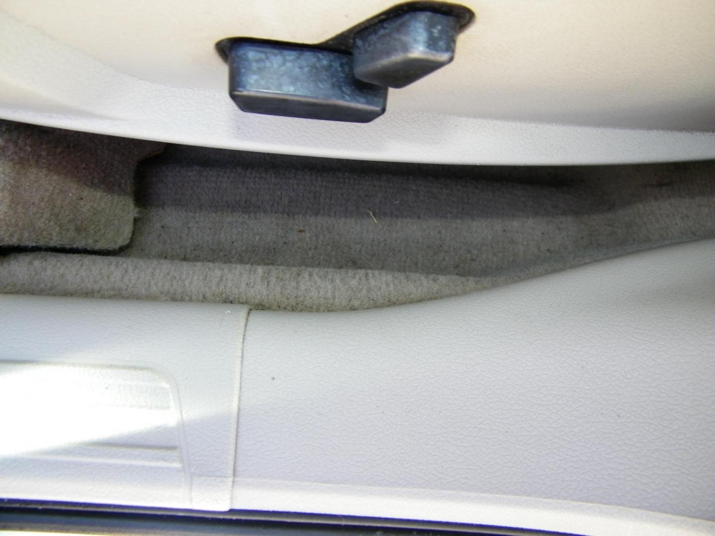 2006 Black /Black Chrysler 300 C (2C3KA63H46H) with an 5.7L V8 HEMI engine, Automatic transmission, located at 4000 Bee Ridge Road, Sarasota, FL, 34233, (941) 926-0300, 27.298664, -82.489151 - Photo#23