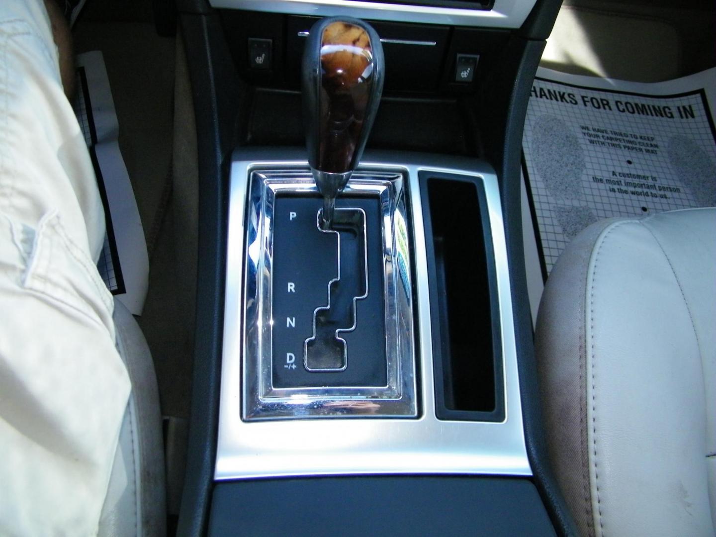 2006 Black /Black Chrysler 300 C (2C3KA63H46H) with an 5.7L V8 HEMI engine, Automatic transmission, located at 4000 Bee Ridge Road, Sarasota, FL, 34233, (941) 926-0300, 27.298664, -82.489151 - Photo#25