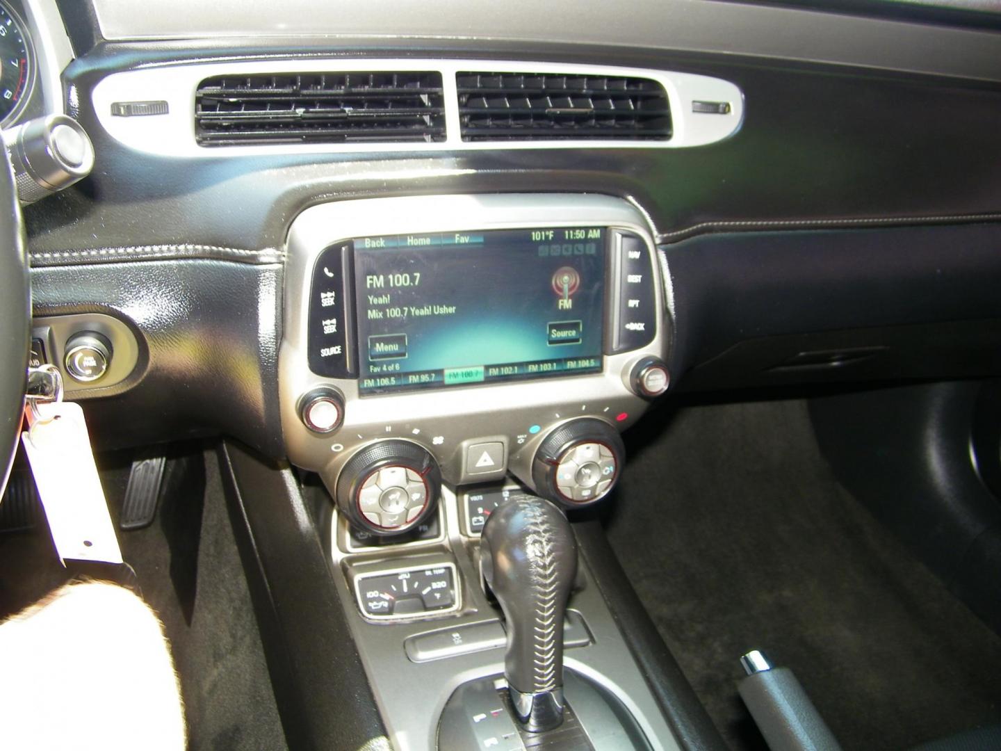 2018 White /Gray Ford F-150 Lariat SuperCab 6.5-ft. 4WD (1FTFX1E53JK) with an 5.0L V8 OHV 16V engine, 6A transmission, located at 4000 Bee Ridge Road, Sarasota, FL, 34233, (941) 926-0300, 27.298664, -82.489151 - Photo#17