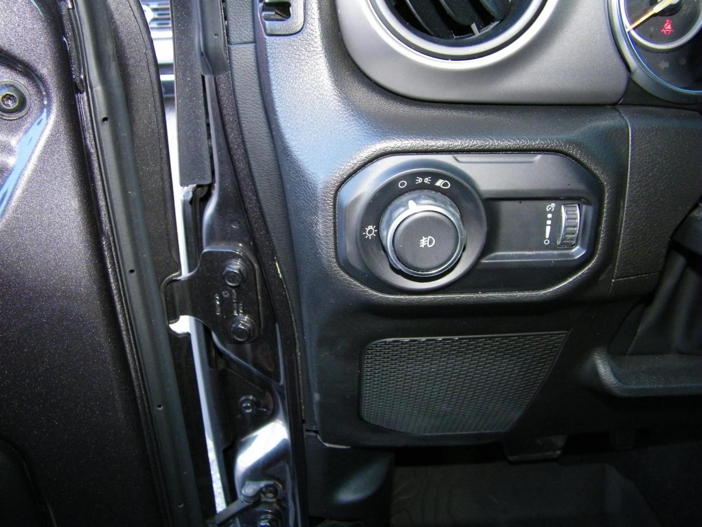 2023 Gray /Tan Jeep Wrangler Unlimited Sport (1C4HJXDG9PW) with an 3.6L V6 DOHC 24V FFV engine, 6A transmission, located at 4000 Bee Ridge Road, Sarasota, FL, 34233, (941) 926-0300, 27.298664, -82.489151 - Photo#23