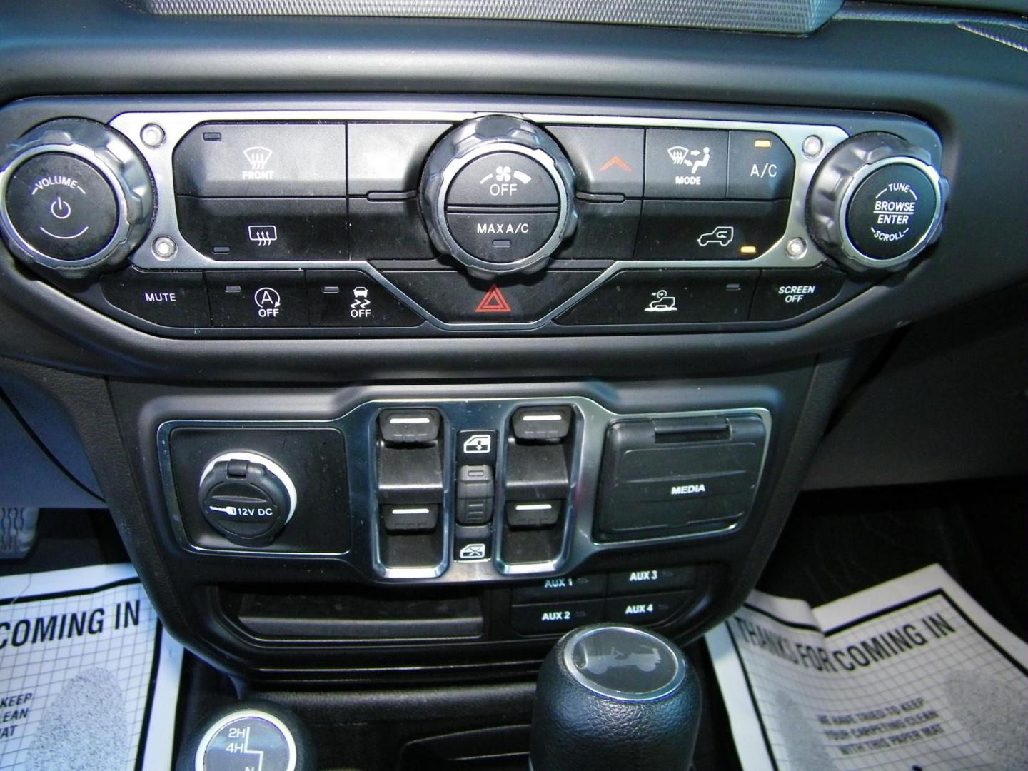 2023 Gray /Tan Jeep Wrangler Unlimited Sport (1C4HJXDG9PW) with an 3.6L V6 DOHC 24V FFV engine, 6A transmission, located at 4000 Bee Ridge Road, Sarasota, FL, 34233, (941) 926-0300, 27.298664, -82.489151 - Photo#27