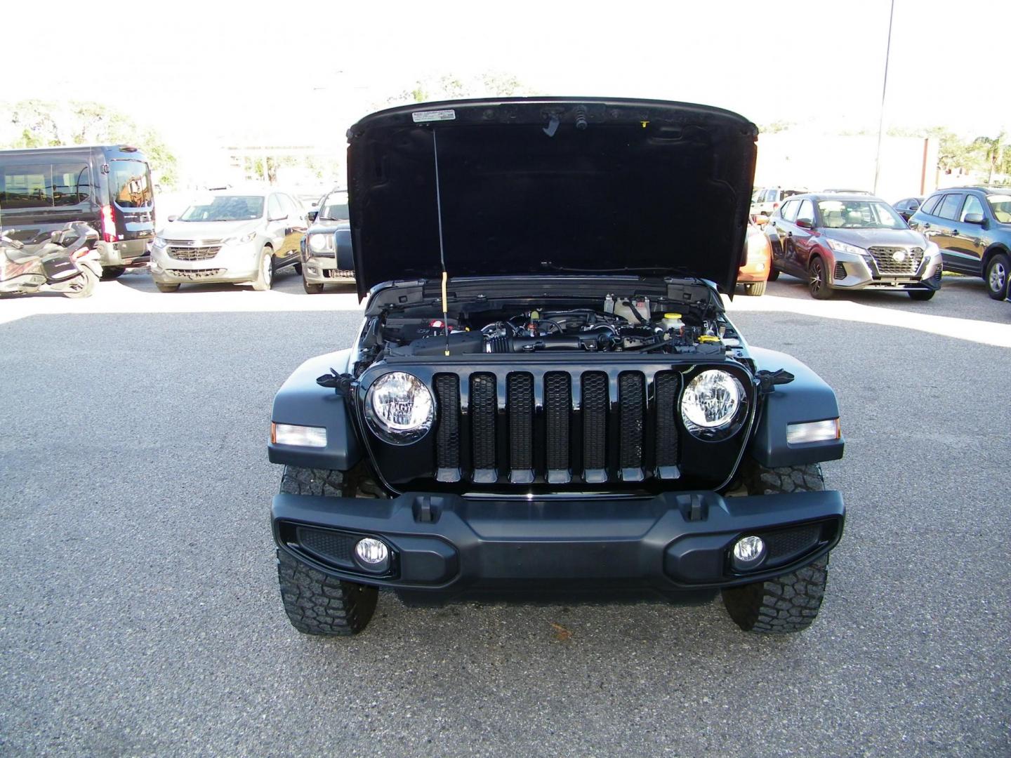 2023 Gray /Tan Jeep Wrangler Unlimited Sport (1C4HJXDG9PW) with an 3.6L V6 DOHC 24V FFV engine, 6A transmission, located at 4000 Bee Ridge Road, Sarasota, FL, 34233, (941) 926-0300, 27.298664, -82.489151 - Photo#8