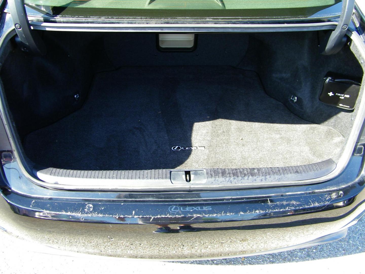 2014 Black /Beige Lexus ES 350 Sedan (JTHBK1GG9E2) with an 3.5L V6 DOHC 24V engine, 6-Speed Automatic transmission, located at 4000 Bee Ridge Road, Sarasota, FL, 34233, (941) 926-0300, 27.298664, -82.489151 - Photo#11