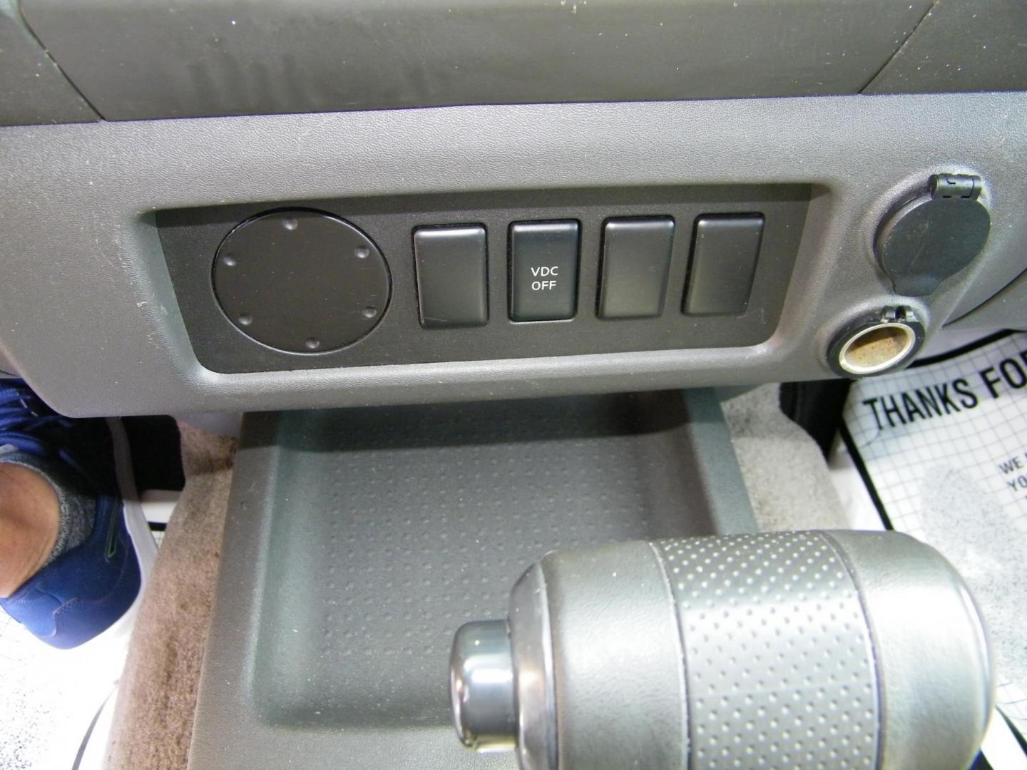 2005 Yellow /Gray Nissan Xterra 2WD (5N1AN08U85C) with an 4.0L V6 DOHC 24V engine, Automatic transmission, located at 4000 Bee Ridge Road, Sarasota, FL, 34233, (941) 926-0300, 27.298664, -82.489151 - Photo#22