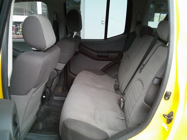 2005 Yellow /Gray Nissan Xterra 2WD (5N1AN08U85C) with an 4.0L V6 DOHC 24V engine, Automatic transmission, located at 4000 Bee Ridge Road, Sarasota, FL, 34233, (941) 926-0300, 27.298664, -82.489151- Photo#8
