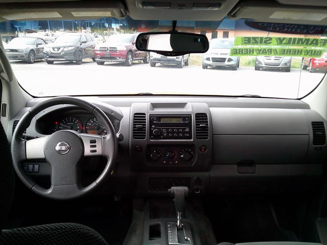 2005 Yellow /Gray Nissan Xterra 2WD (5N1AN08U85C) with an 4.0L V6 DOHC 24V engine, Automatic transmission, located at 4000 Bee Ridge Road, Sarasota, FL, 34233, (941) 926-0300, 27.298664, -82.489151- Photo#11