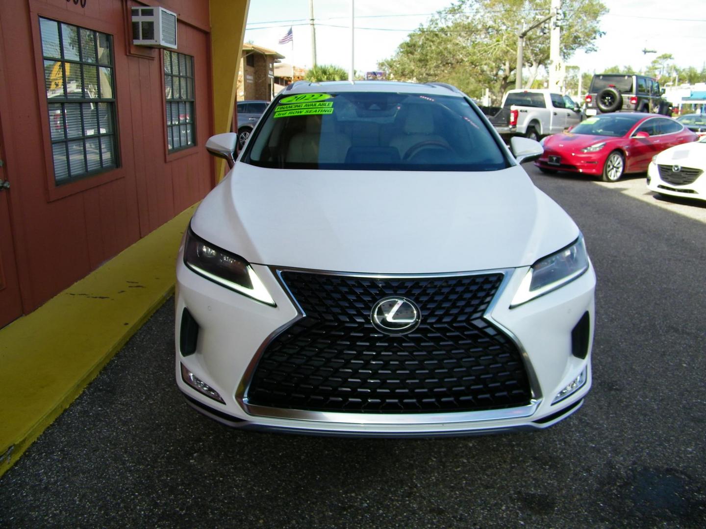 2022 White /Beige Lexus RX 350L FWD (JTJHZKEA5N2) with an 3.5L V6 DOHC 24V engine, 6A transmission, located at 4000 Bee Ridge Road, Sarasota, FL, 34233, (941) 926-0300, 27.298664, -82.489151 - Photo#1