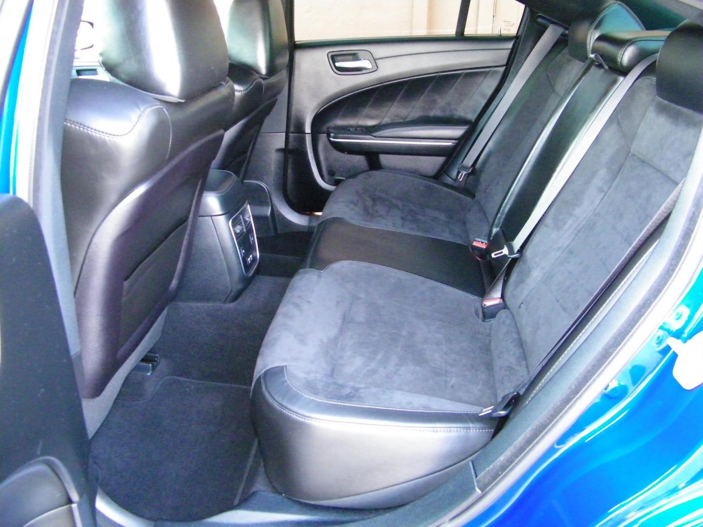 2020 Blue /Black Dodge Charger Scat Pack (2C3CDXGJ6LH) with an 6.4L V8 OHV 16V engine, 5A transmission, located at 4000 Bee Ridge Road, Sarasota, FL, 34233, (941) 926-0300, 27.298664, -82.489151 - Photo#12