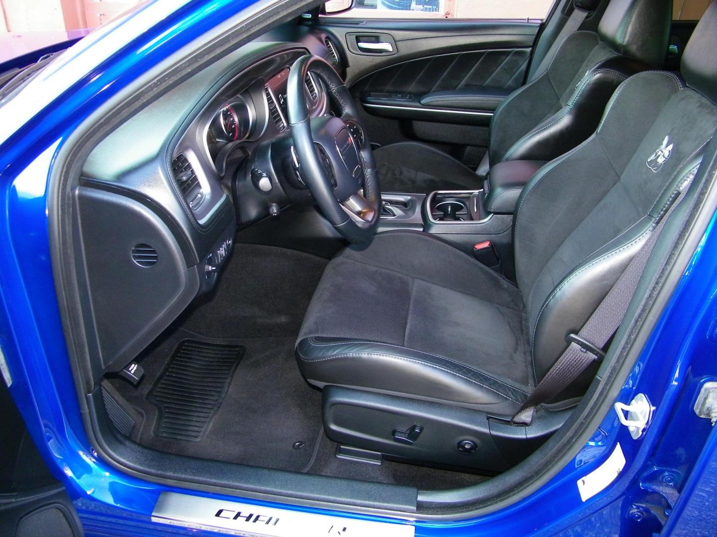 2020 Blue /Black Dodge Charger Scat Pack (2C3CDXGJ6LH) with an 6.4L V8 OHV 16V engine, 5A transmission, located at 4000 Bee Ridge Road, Sarasota, FL, 34233, (941) 926-0300, 27.298664, -82.489151 - Photo#10