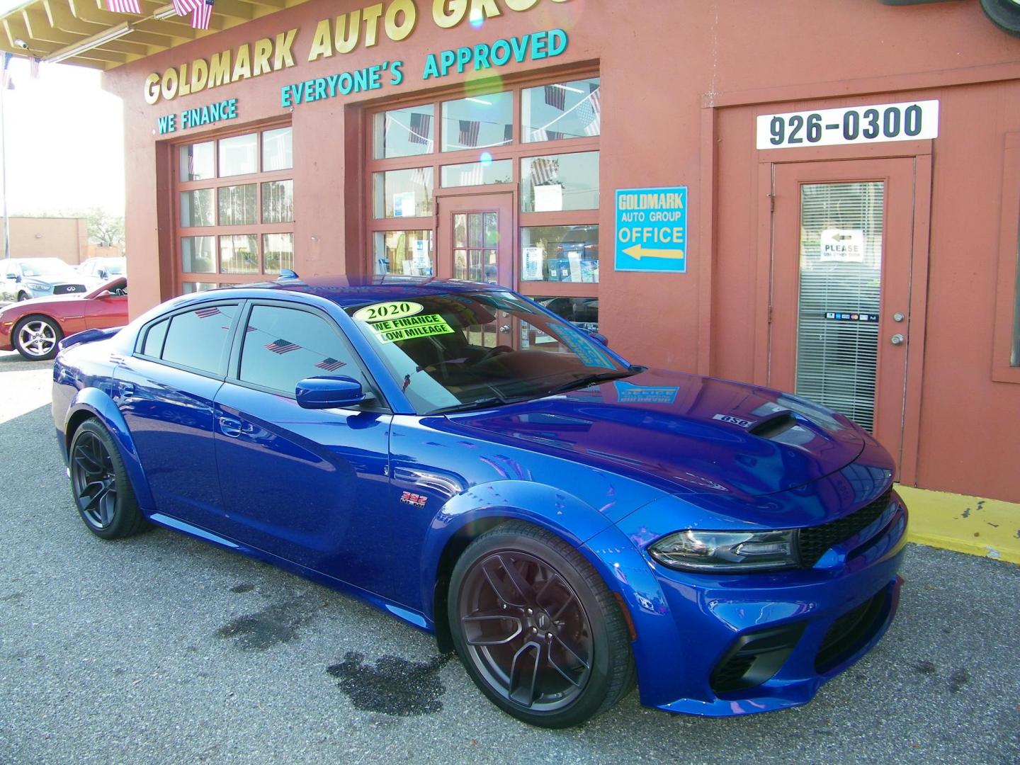 2020 Blue /Black Dodge Charger Scat Pack (2C3CDXGJ6LH) with an 6.4L V8 OHV 16V engine, 5A transmission, located at 4000 Bee Ridge Road, Sarasota, FL, 34233, (941) 926-0300, 27.298664, -82.489151 - Photo#4