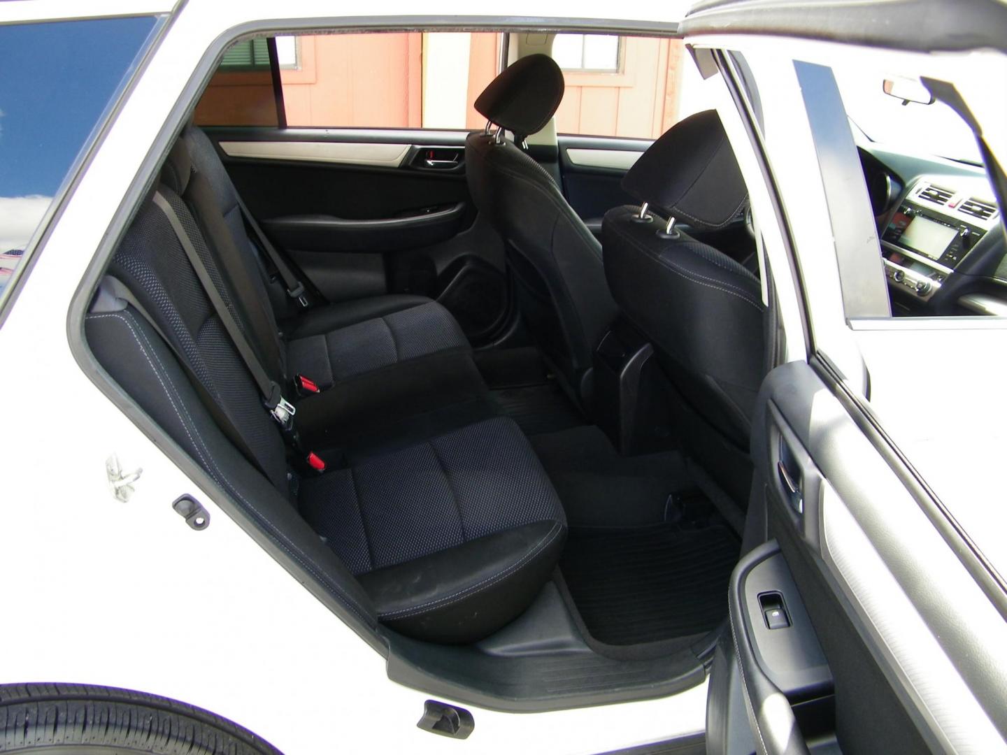 2015 White /Grey Subaru Outback 2.5i Premium (4S4BSBFC0F3) with an 2.5L H4 DOHC 16V engine, 6-Speed Automatic transmission, located at 4000 Bee Ridge Road, Sarasota, FL, 34233, (941) 926-0300, 27.298664, -82.489151 - Photo#12