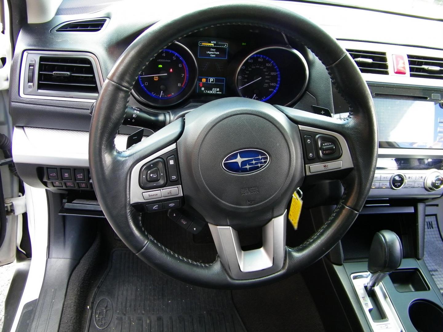 2015 White /Grey Subaru Outback 2.5i Premium (4S4BSBFC0F3) with an 2.5L H4 DOHC 16V engine, 6-Speed Automatic transmission, located at 4000 Bee Ridge Road, Sarasota, FL, 34233, (941) 926-0300, 27.298664, -82.489151 - Photo#18