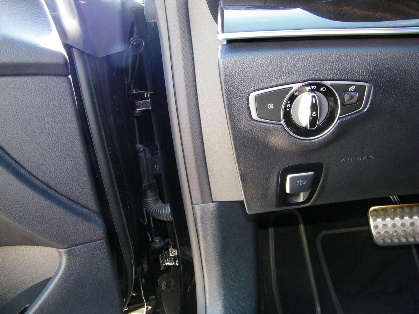 2018 Black /Black Mercedes-Benz E-Class E400 Coupe (WDD1J6FB7JF) with an 3.0L V6 DOHC 24V engine, 7A transmission, located at 4000 Bee Ridge Road, Sarasota, FL, 34233, (941) 926-0300, 27.298664, -82.489151 - Photo#14