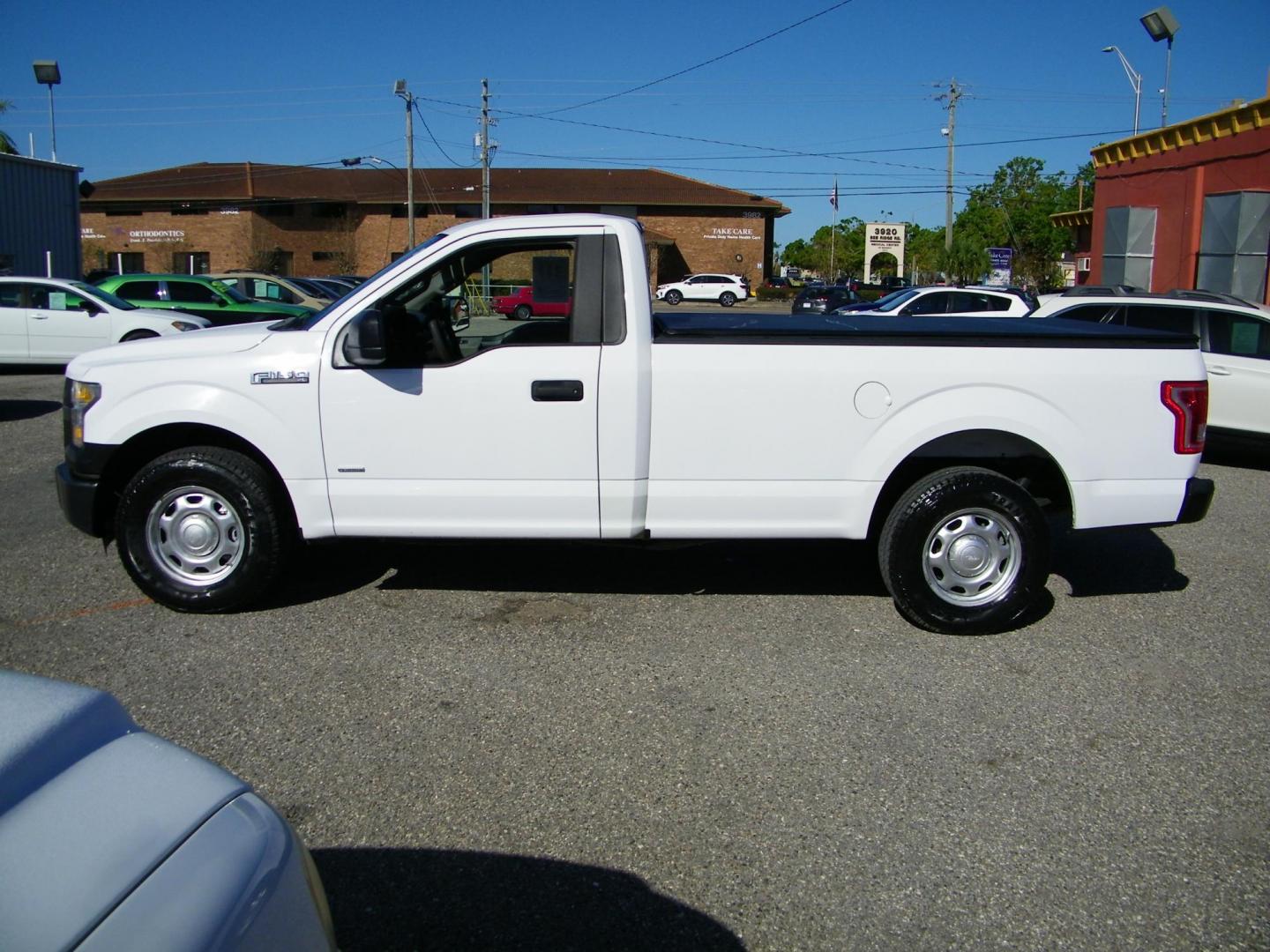 2016 White /Gray Ford F-150 XL 6.5-ft. Bed 2WD (1FTNF1CG9GK) with an 3.5L V6 TURBO engine, 6A transmission, located at 4000 Bee Ridge Road, Sarasota, FL, 34233, (941) 926-0300, 27.298664, -82.489151 - Photo#1