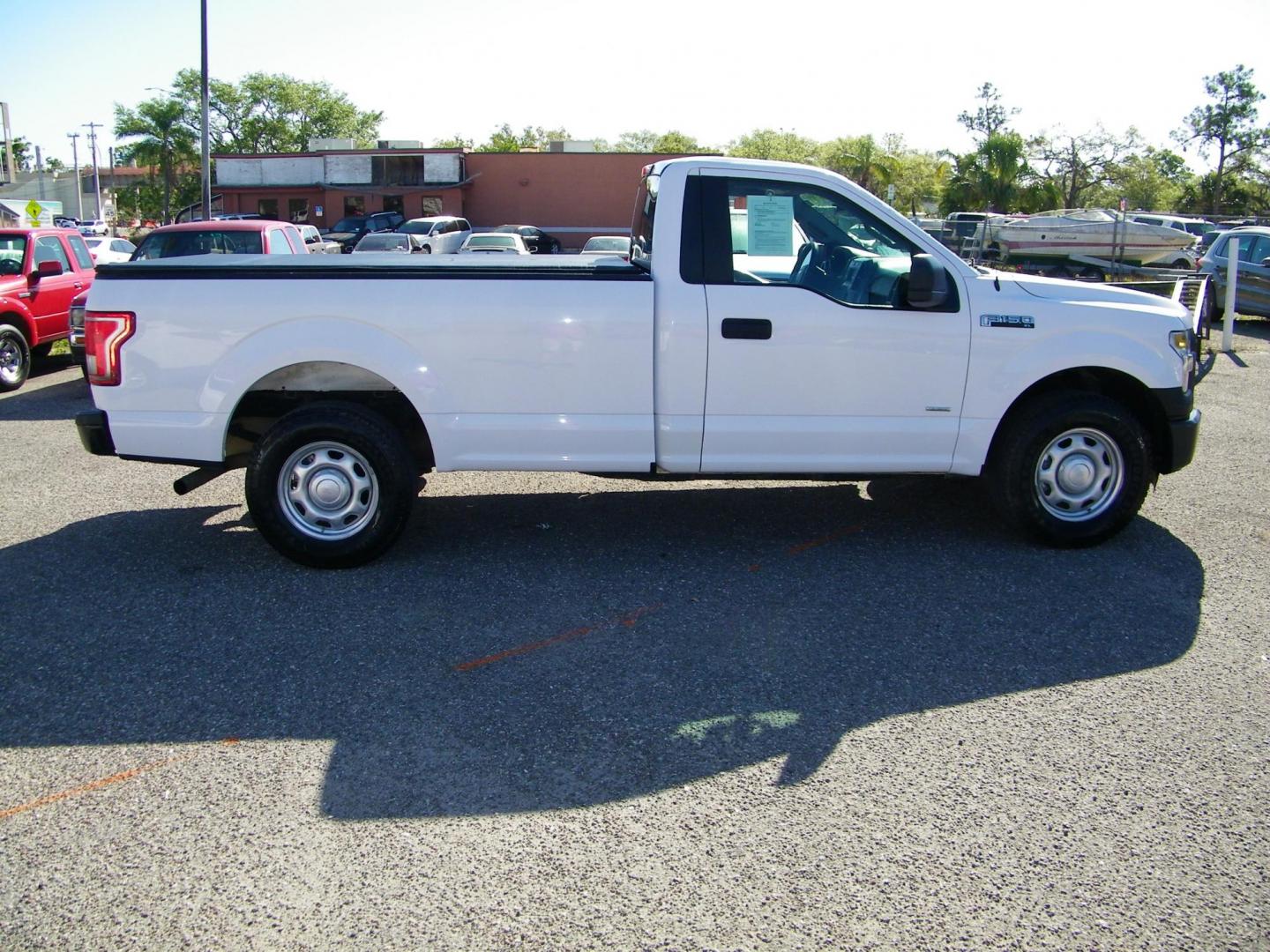 2016 White /Gray Ford F-150 XL 6.5-ft. Bed 2WD (1FTNF1CG9GK) with an 3.5L V6 TURBO engine, 6A transmission, located at 4000 Bee Ridge Road, Sarasota, FL, 34233, (941) 926-0300, 27.298664, -82.489151 - Photo#6