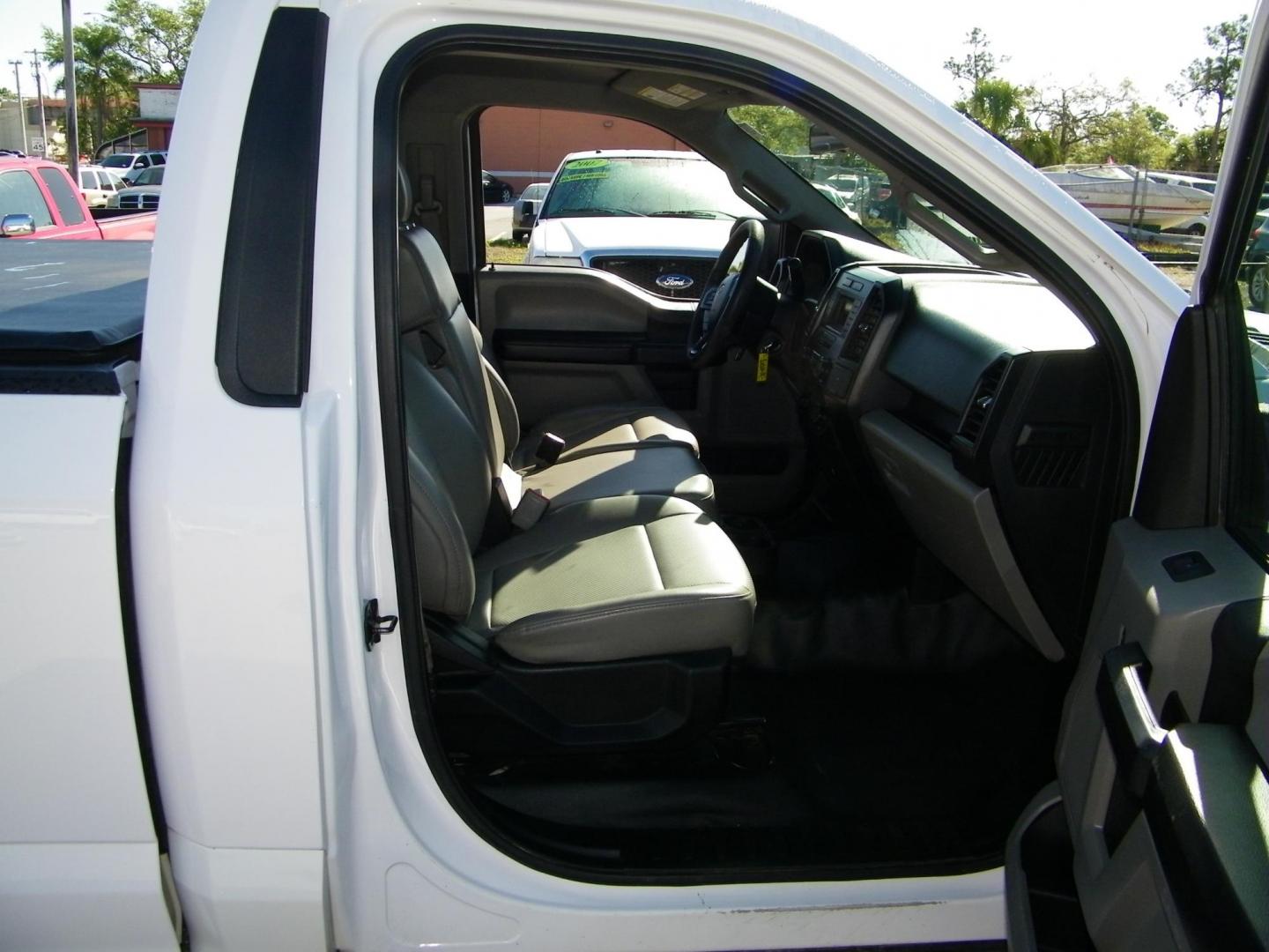 2016 White /Gray Ford F-150 XL 6.5-ft. Bed 2WD (1FTNF1CG9GK) with an 3.5L V6 TURBO engine, 6A transmission, located at 4000 Bee Ridge Road, Sarasota, FL, 34233, (941) 926-0300, 27.298664, -82.489151 - Photo#14