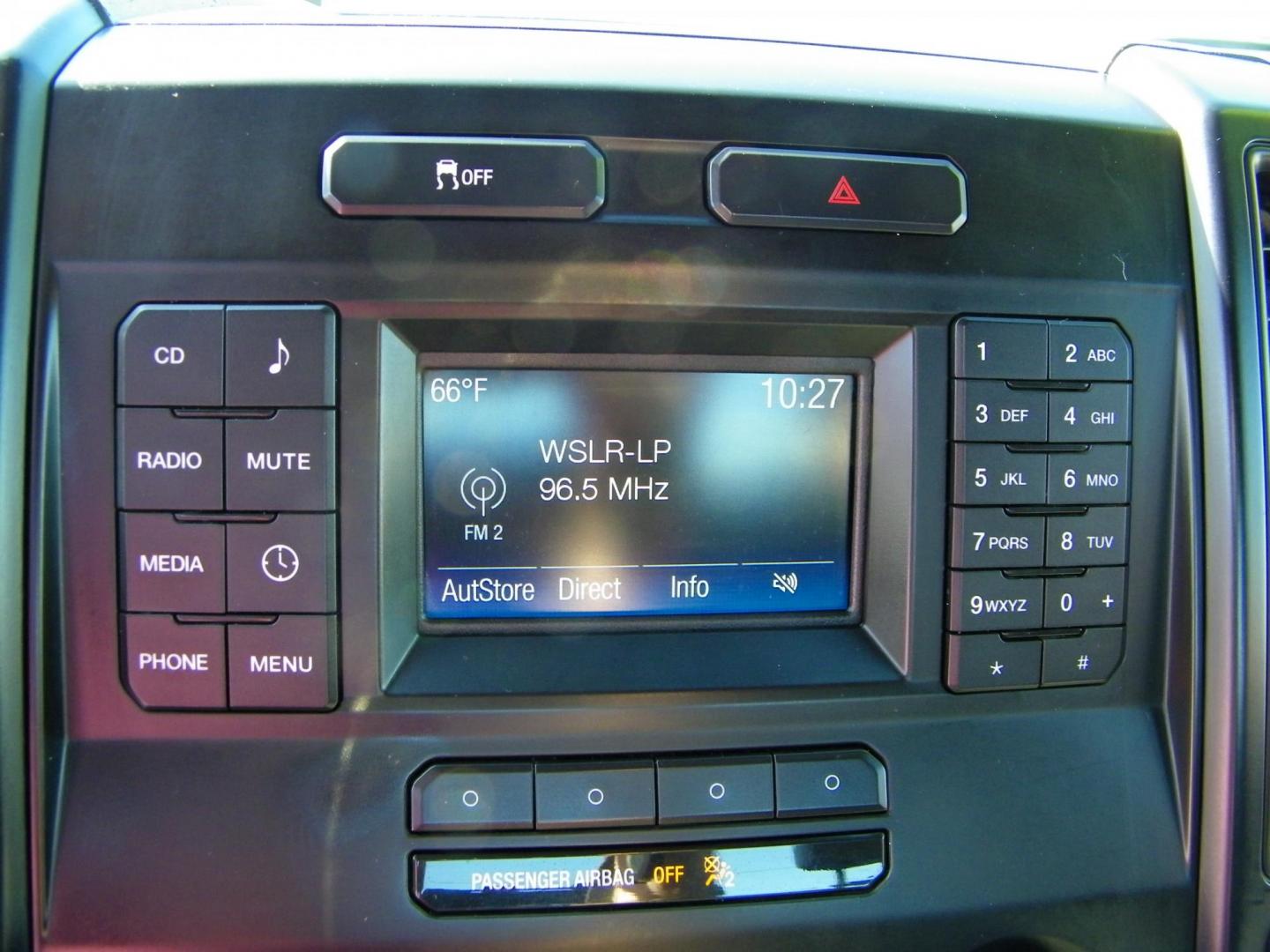 2016 White /Gray Ford F-150 XL 6.5-ft. Bed 2WD (1FTNF1CG9GK) with an 3.5L V6 TURBO engine, 6A transmission, located at 4000 Bee Ridge Road, Sarasota, FL, 34233, (941) 926-0300, 27.298664, -82.489151 - Photo#18