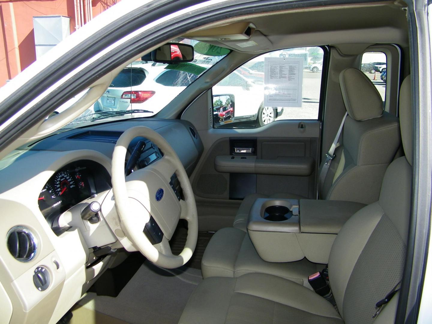 2007 White /Beige Ford F-150 STX 2WD (1FTRF12207N) with an 4.2L V6 OHV 12V engine, Automatic transmission, located at 4000 Bee Ridge Road, Sarasota, FL, 34233, (941) 926-0300, 27.298664, -82.489151 - Photo#15