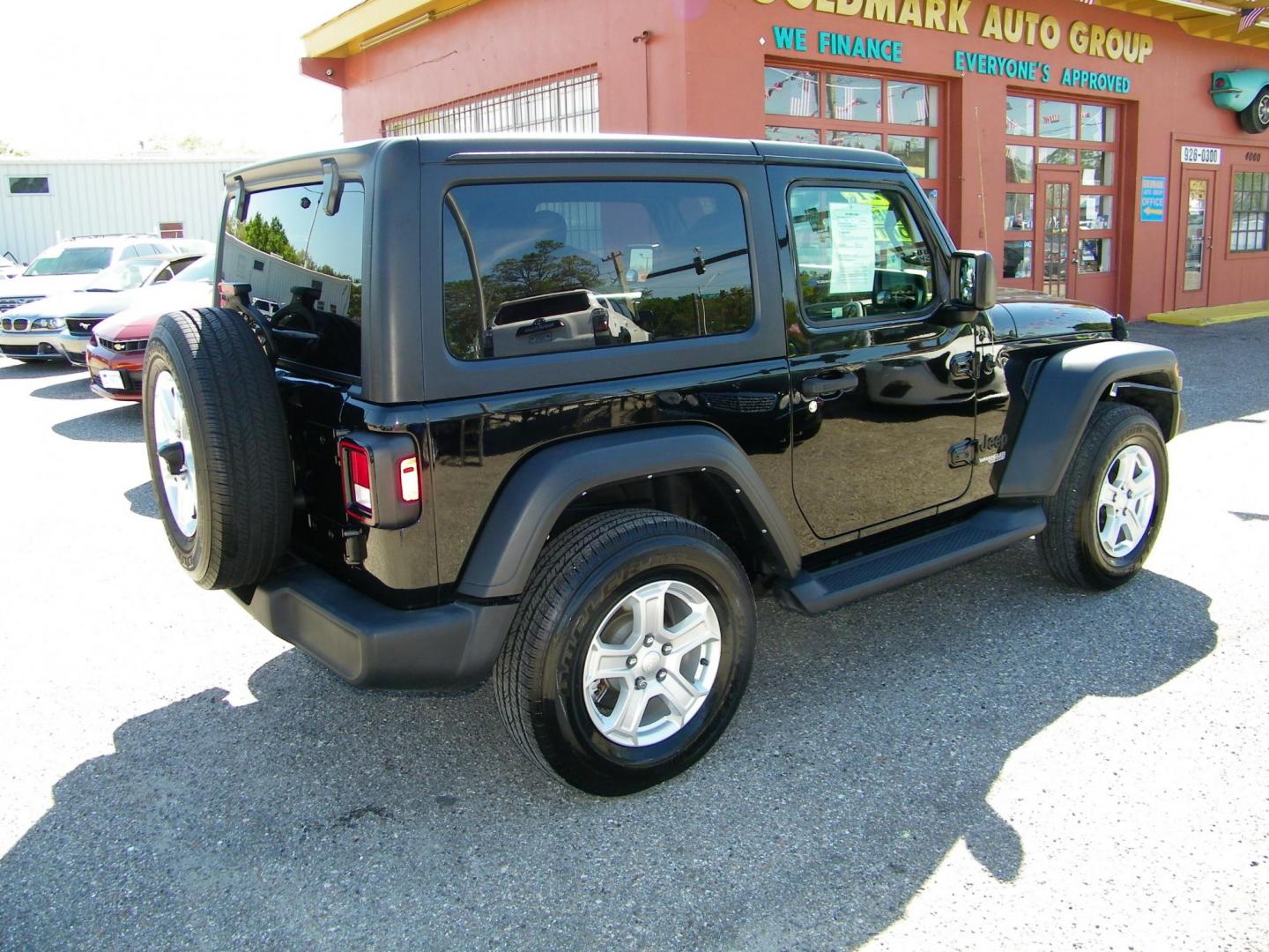2021 Black /Black Jeep Wrangler Sport (1C4GJXAN2MW) with an 2.0L L4 DOHC 16V TURBO engine, Automatic transmission, located at 4000 Bee Ridge Road, Sarasota, FL, 34233, (941) 926-0300, 27.298664, -82.489151 - Photo#5