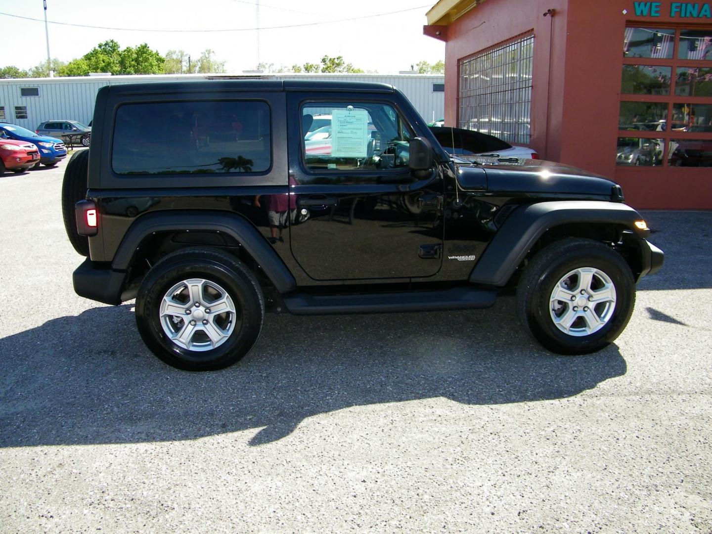 2021 Black /Black Jeep Wrangler Sport (1C4GJXAN2MW) with an 2.0L L4 DOHC 16V TURBO engine, Automatic transmission, located at 4000 Bee Ridge Road, Sarasota, FL, 34233, (941) 926-0300, 27.298664, -82.489151 - Photo#6