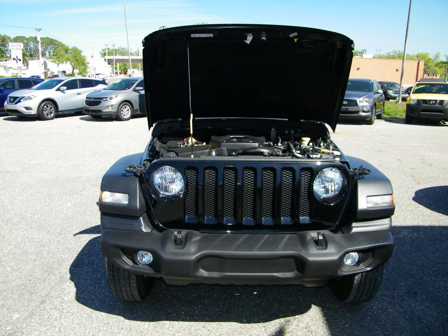 2021 Black /Black Jeep Wrangler Sport (1C4GJXAN2MW) with an 2.0L L4 DOHC 16V TURBO engine, Automatic transmission, located at 4000 Bee Ridge Road, Sarasota, FL, 34233, (941) 926-0300, 27.298664, -82.489151 - Photo#7