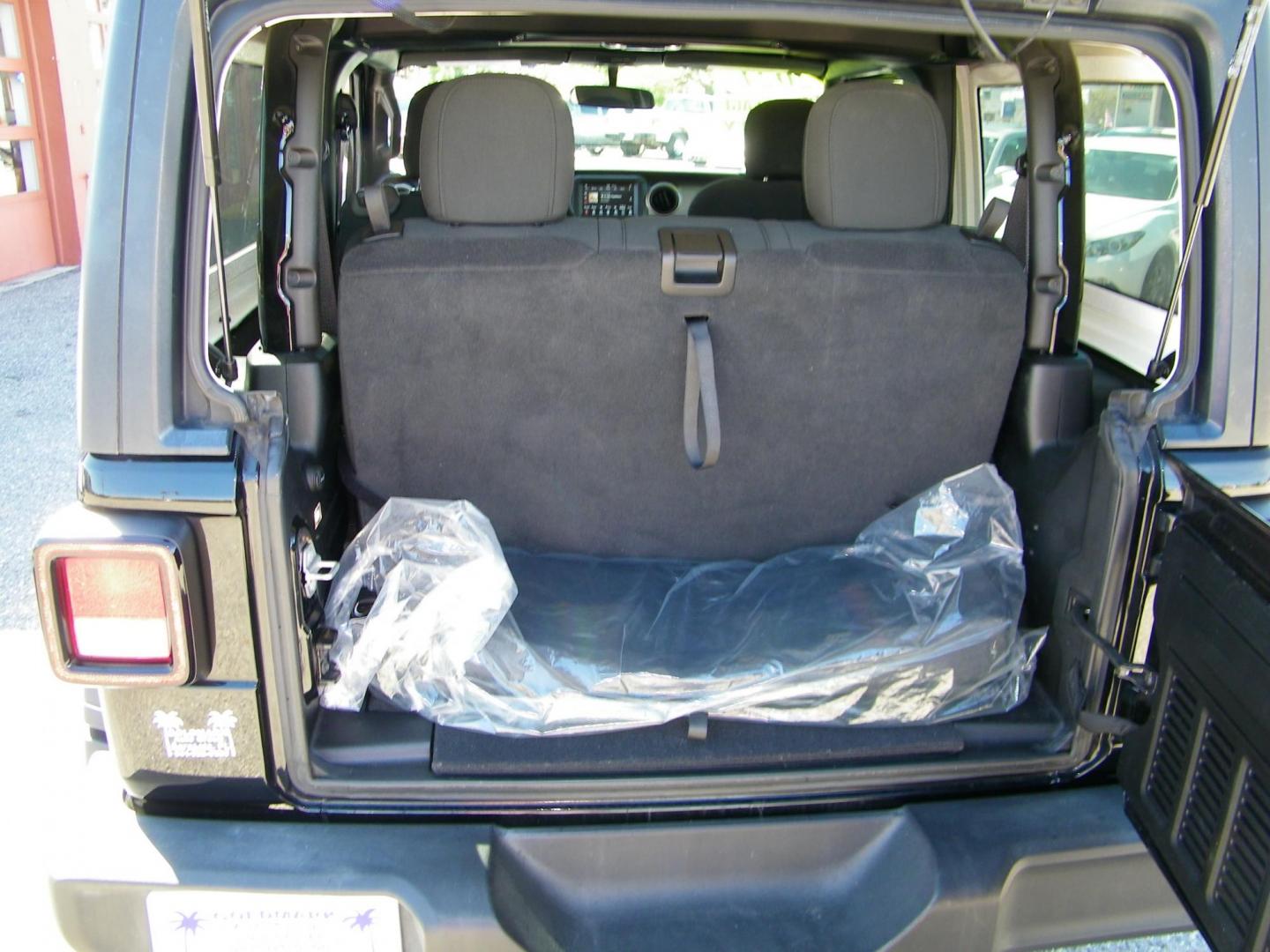 2021 Black /Black Jeep Wrangler Sport (1C4GJXAN2MW) with an 2.0L L4 DOHC 16V TURBO engine, Automatic transmission, located at 4000 Bee Ridge Road, Sarasota, FL, 34233, (941) 926-0300, 27.298664, -82.489151 - Photo#11