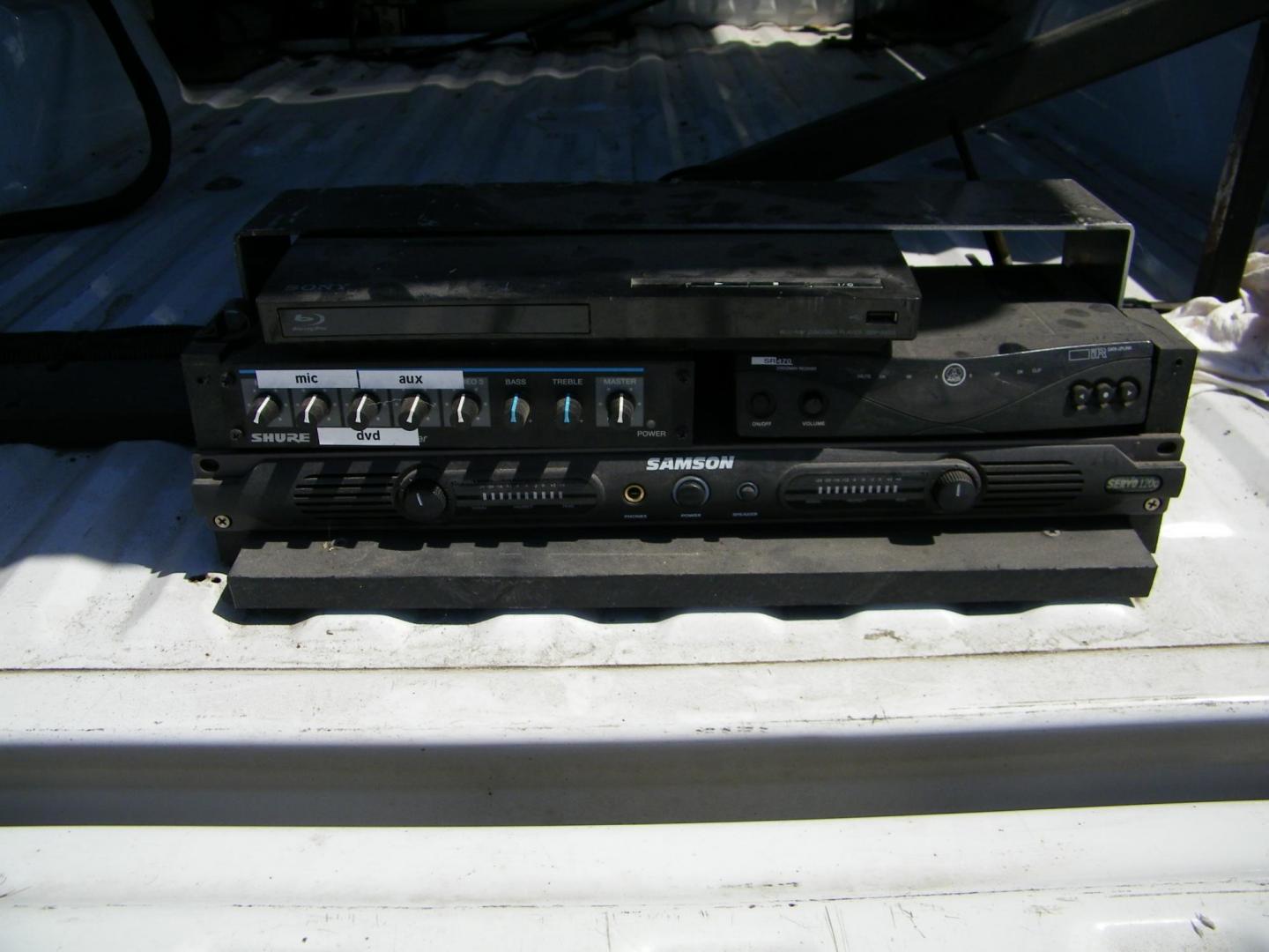 2014 White /Gray Ford F-250 SD XLT SuperCab Long Bed 4WD (1FT7X2B67EE) with an 6.2L V8 OHV 16V engine, 6-Speed Automatic transmission, located at 4000 Bee Ridge Road, Sarasota, FL, 34233, (941) 926-0300, 27.298664, -82.489151 - Photo#20