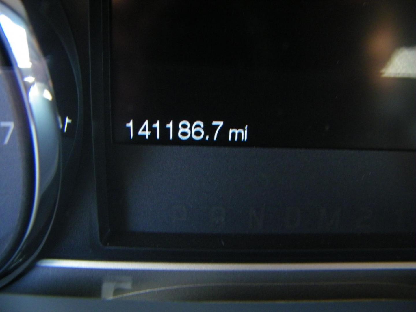 2014 White /Gray Ford F-250 SD XLT SuperCab Long Bed 4WD (1FT7X2B67EE) with an 6.2L V8 OHV 16V engine, 6-Speed Automatic transmission, located at 4000 Bee Ridge Road, Sarasota, FL, 34233, (941) 926-0300, 27.298664, -82.489151 - Photo#27