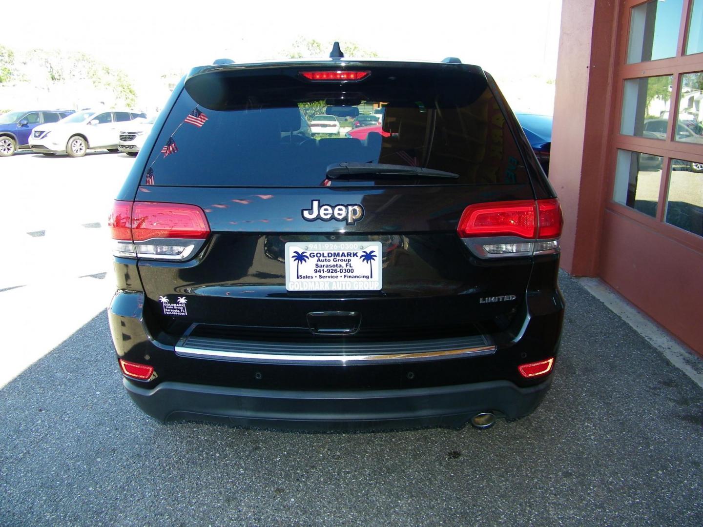 2015 Black /Black Jeep Grand Cherokee Limited 2WD (1C4RJEBG9FC) with an 3.6L V6 DOHC 24V engine, 8-Speed Automatic transmission, located at 4000 Bee Ridge Road, Sarasota, FL, 34233, (941) 926-0300, 27.298664, -82.489151 - Photo#6