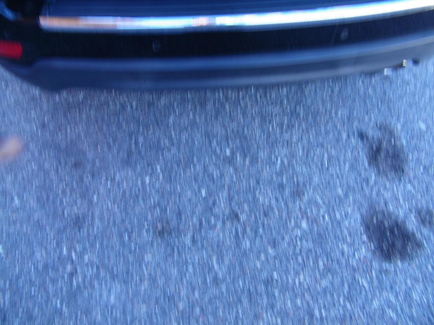 2015 Black /Black Jeep Grand Cherokee Limited 2WD (1C4RJEBG9FC) with an 3.6L V6 DOHC 24V engine, 8-Speed Automatic transmission, located at 4000 Bee Ridge Road, Sarasota, FL, 34233, (941) 926-0300, 27.298664, -82.489151 - Photo#15