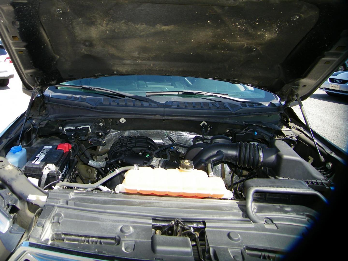 2015 Gray /Gray Ford F-150 Lariat SuperCab 6.5-ft. Bed 4WD (1FTEX1E89FK) with an 3.5L V6 DOHC 24V engine, 6-Speed Automatic transmission, located at 4000 Bee Ridge Road, Sarasota, FL, 34233, (941) 926-0300, 27.298664, -82.489151 - Photo#9