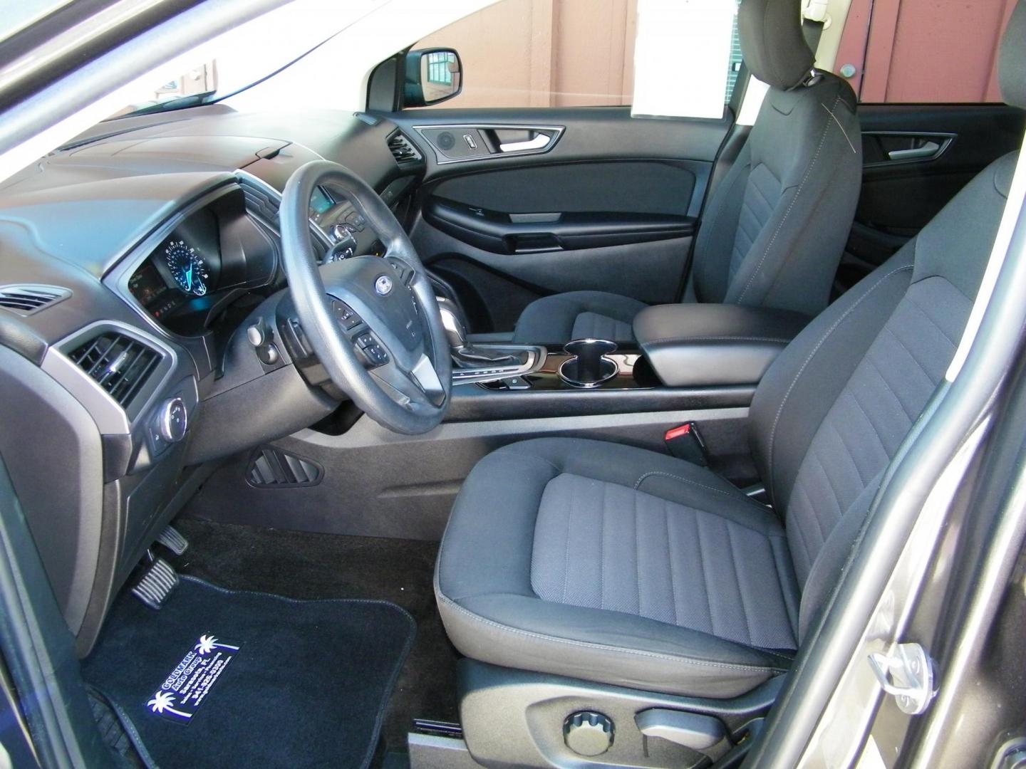 2018 Gray /Gray Ford Edge SE FWD (2FMPK3G97JB) with an 2.0L L4 DOHC 16V engine, 6A transmission, located at 4000 Bee Ridge Road, Sarasota, FL, 34233, (941) 926-0300, 27.298664, -82.489151 - Photo#11