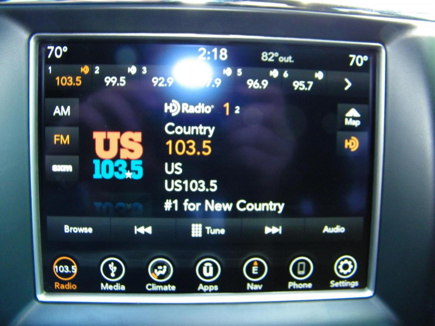 2018 White /Black Jeep Grand Cherokee Laredo 2WD (1C4RJEAG5JC) with an 3.6L V6 DOHC 24V engine, 8A transmission, located at 4000 Bee Ridge Road, Sarasota, FL, 34233, (941) 926-0300, 27.298664, -82.489151 - Photo#26