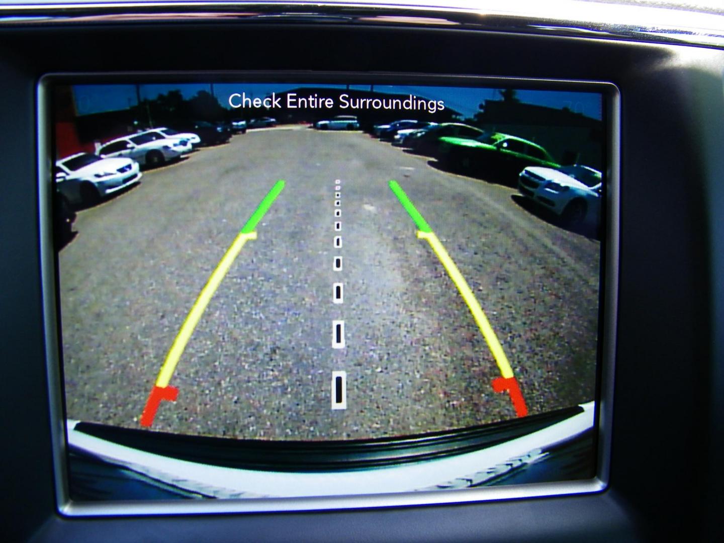 2018 White /Black Jeep Grand Cherokee Laredo 2WD (1C4RJEAG5JC) with an 3.6L V6 DOHC 24V engine, 8A transmission, located at 4000 Bee Ridge Road, Sarasota, FL, 34233, (941) 926-0300, 27.298664, -82.489151 - Photo#27