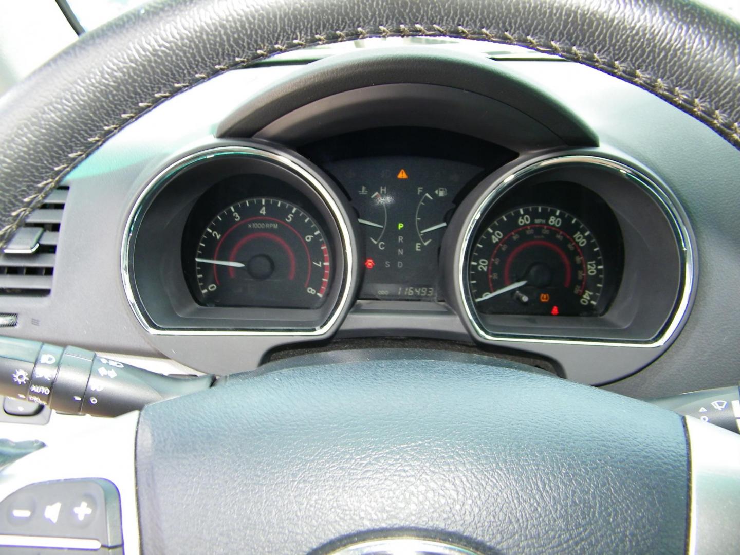 2012 Silver /Grey Toyota Highlander Base 4WD (5TDBK3EH4CS) with an 3.5L V6 DOHC 24V engine, 5-Speed Automatic transmission, located at 4000 Bee Ridge Road, Sarasota, FL, 34233, (941) 926-0300, 27.298664, -82.489151 - Photo#29